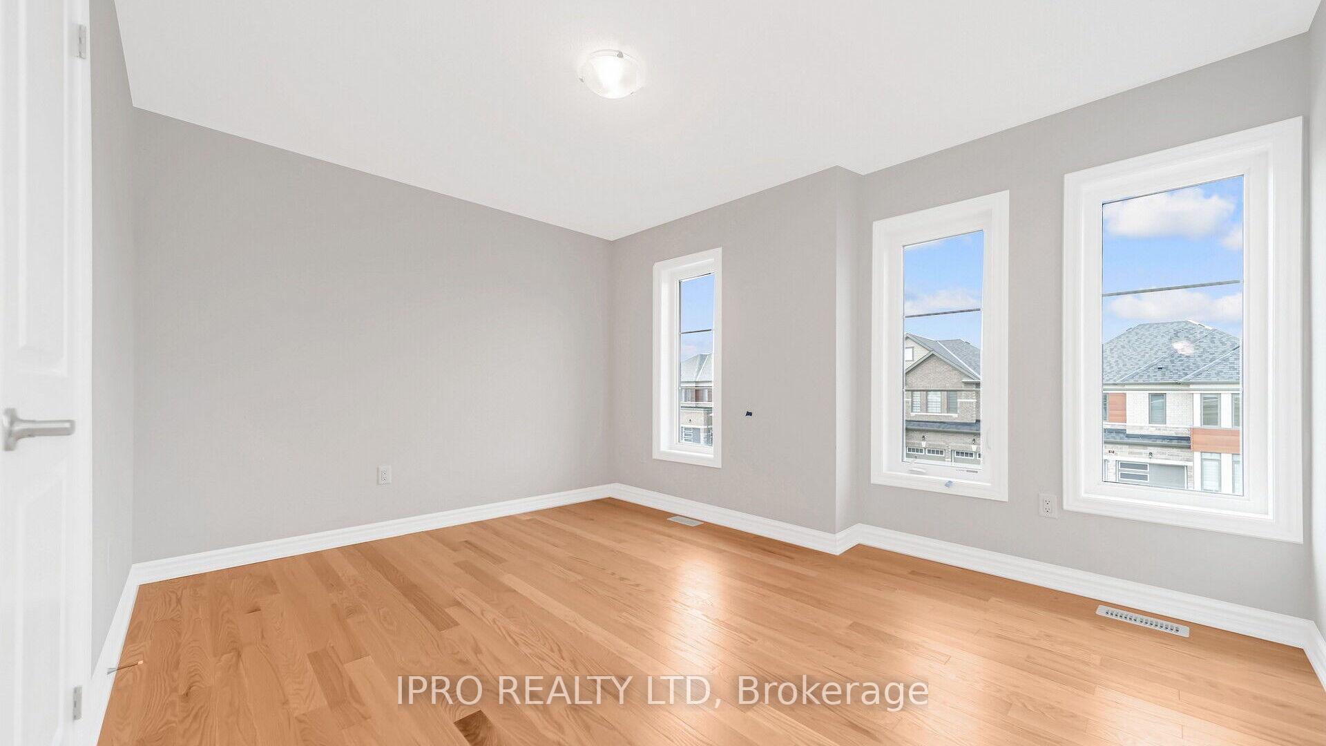 Photo 23 of 20 Ludlow Drive, Barrie, Rural Barrie Southeast — HOMEH
