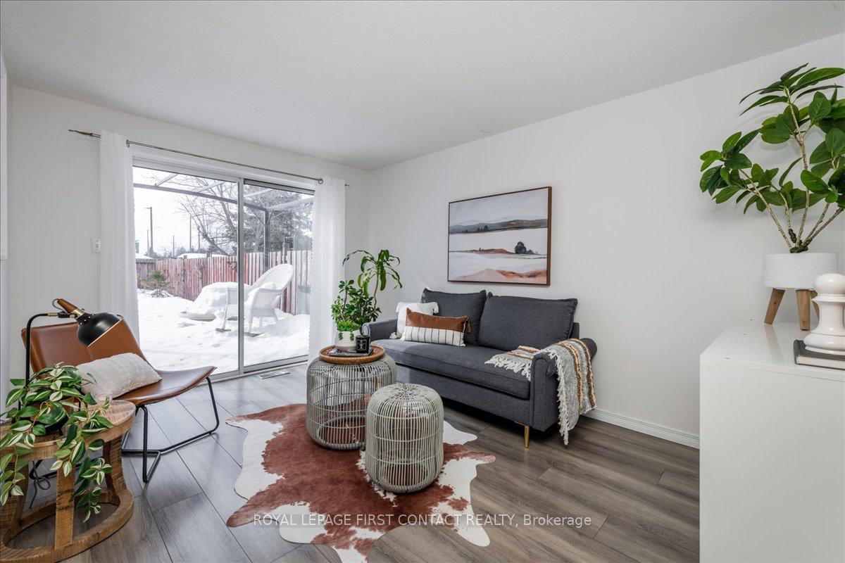 Photo 13 of 6 Caribou Court, Barrie, Holly — HOMEH