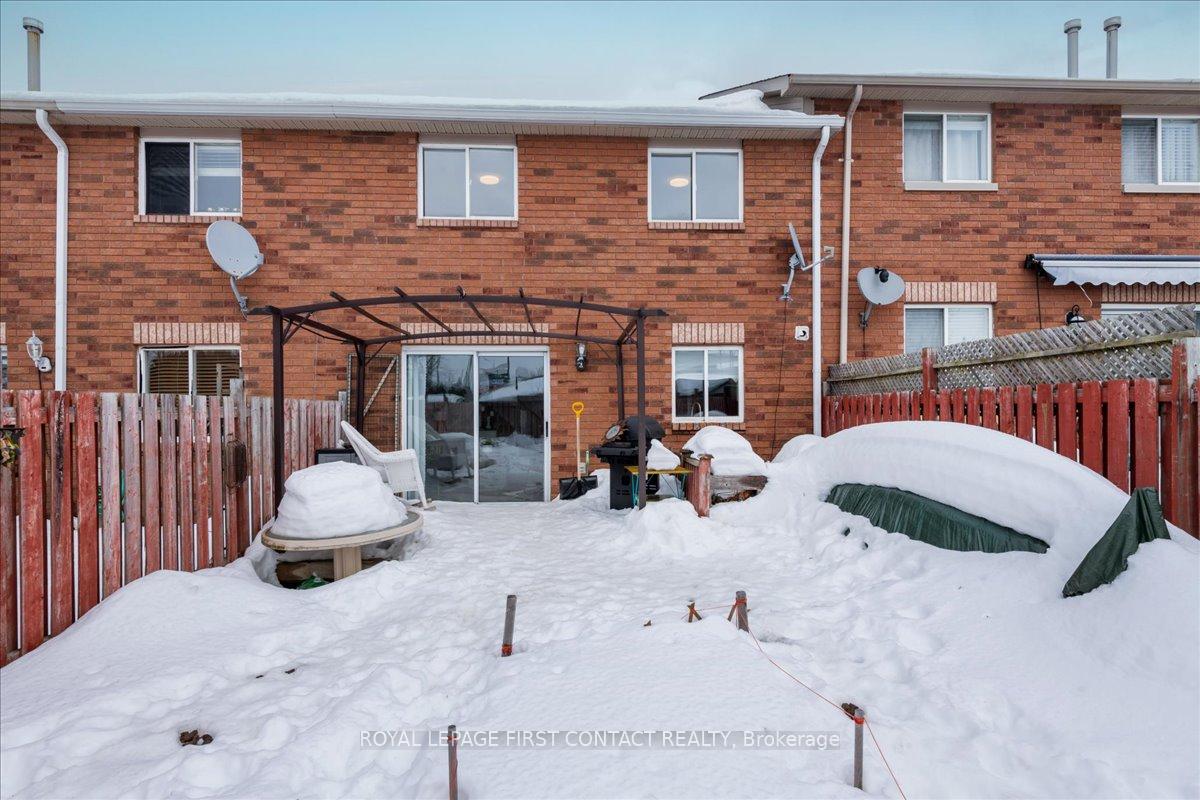 Photo 23 of 6 Caribou Court, Barrie, Holly — HOMEH