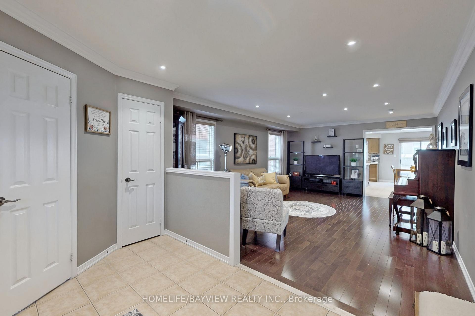 Photo 5 of 11 Rosario Drive, Vaughan, Vellore Village — HOMEH