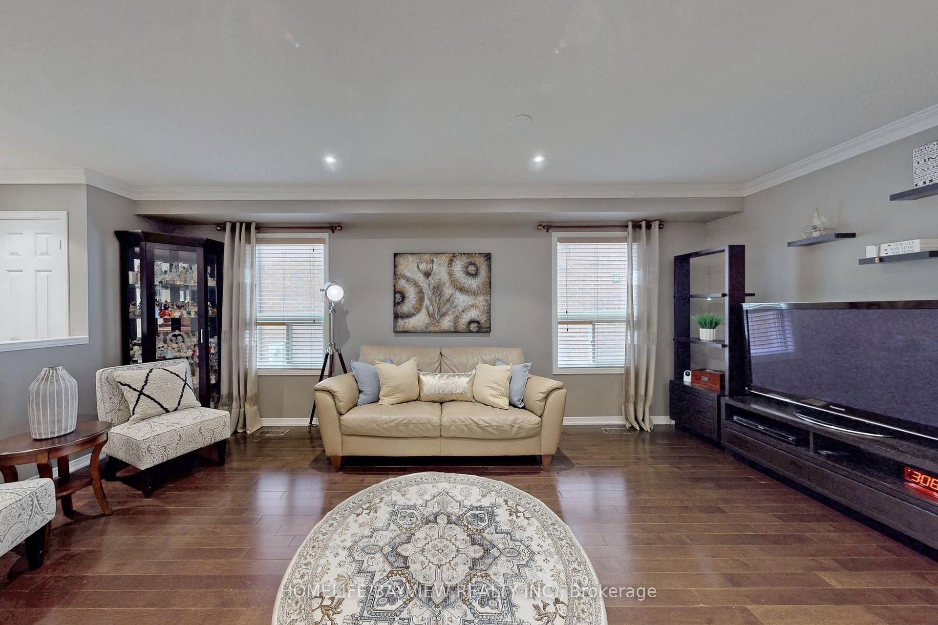 Photo 8 of 11 Rosario Drive, Vaughan, Vellore Village — HOMEH