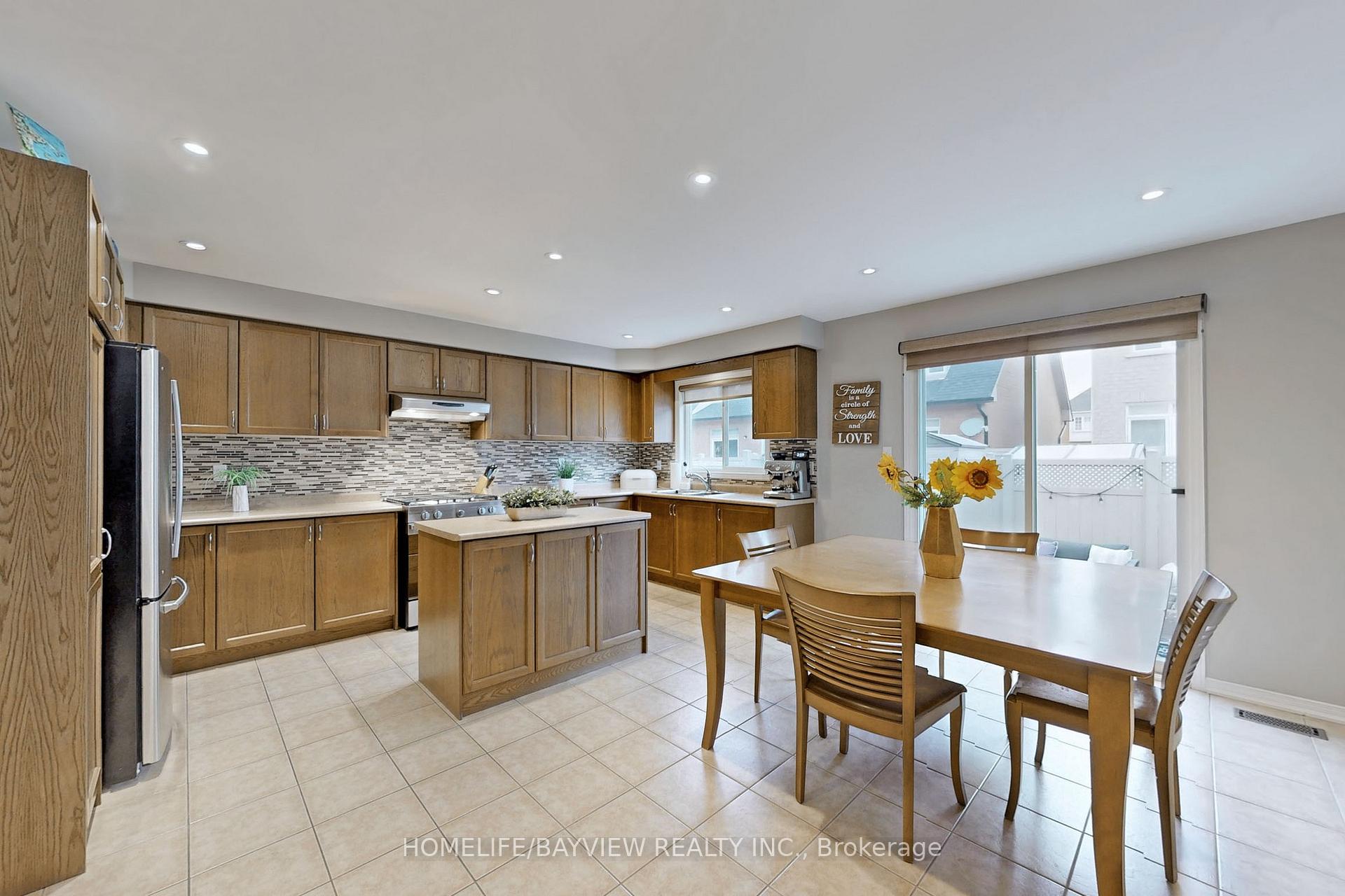Photo 11 of 11 Rosario Drive, Vaughan, Vellore Village — HOMEH