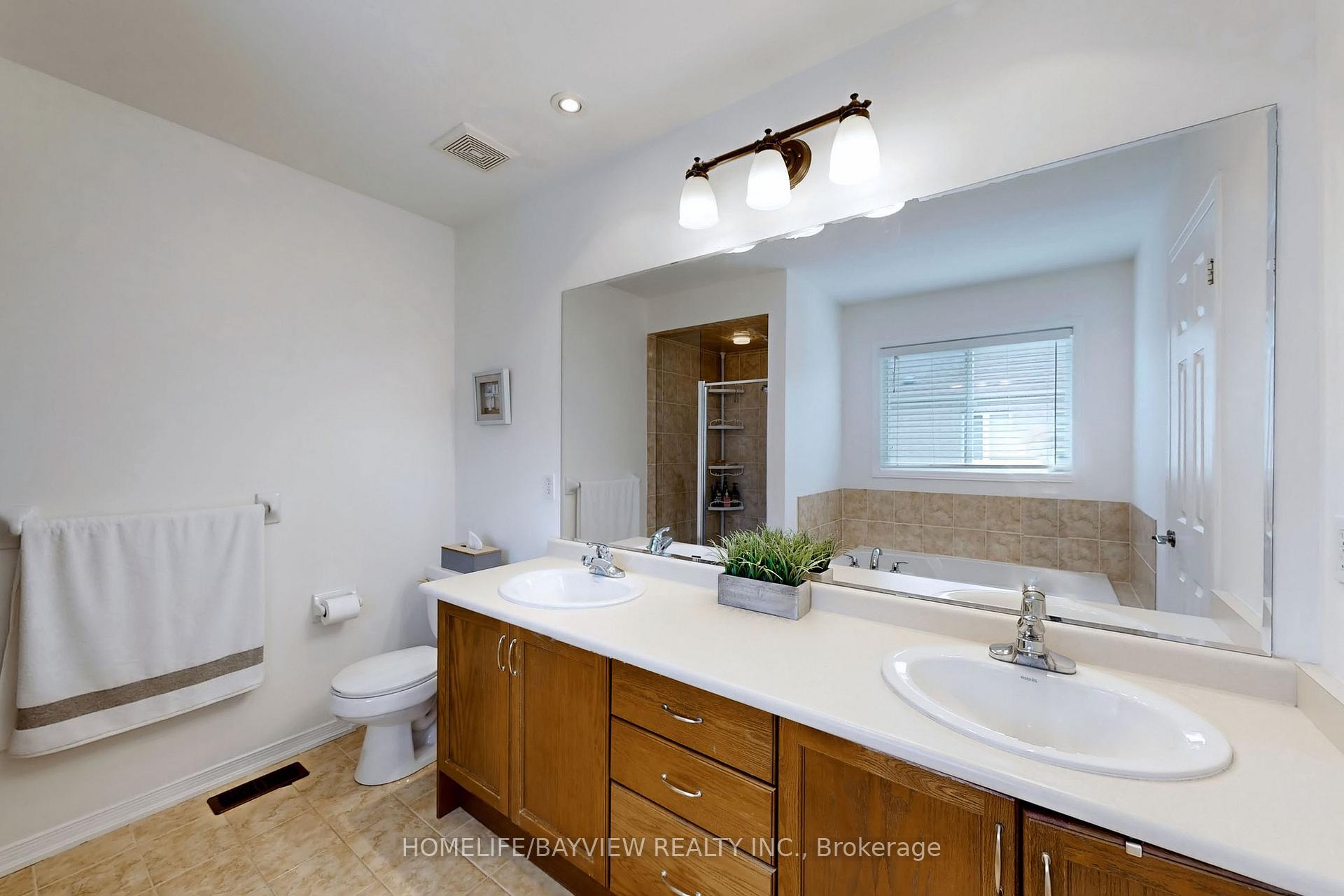 Photo 18 of 11 Rosario Drive, Vaughan, Vellore Village — HOMEH