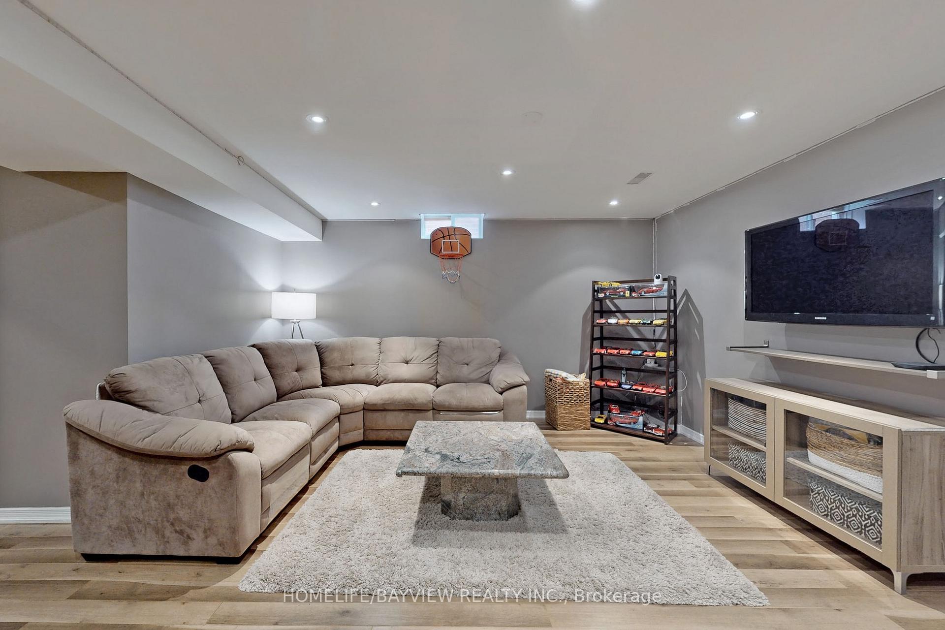 Photo 25 of 11 Rosario Drive, Vaughan, Vellore Village — HOMEH