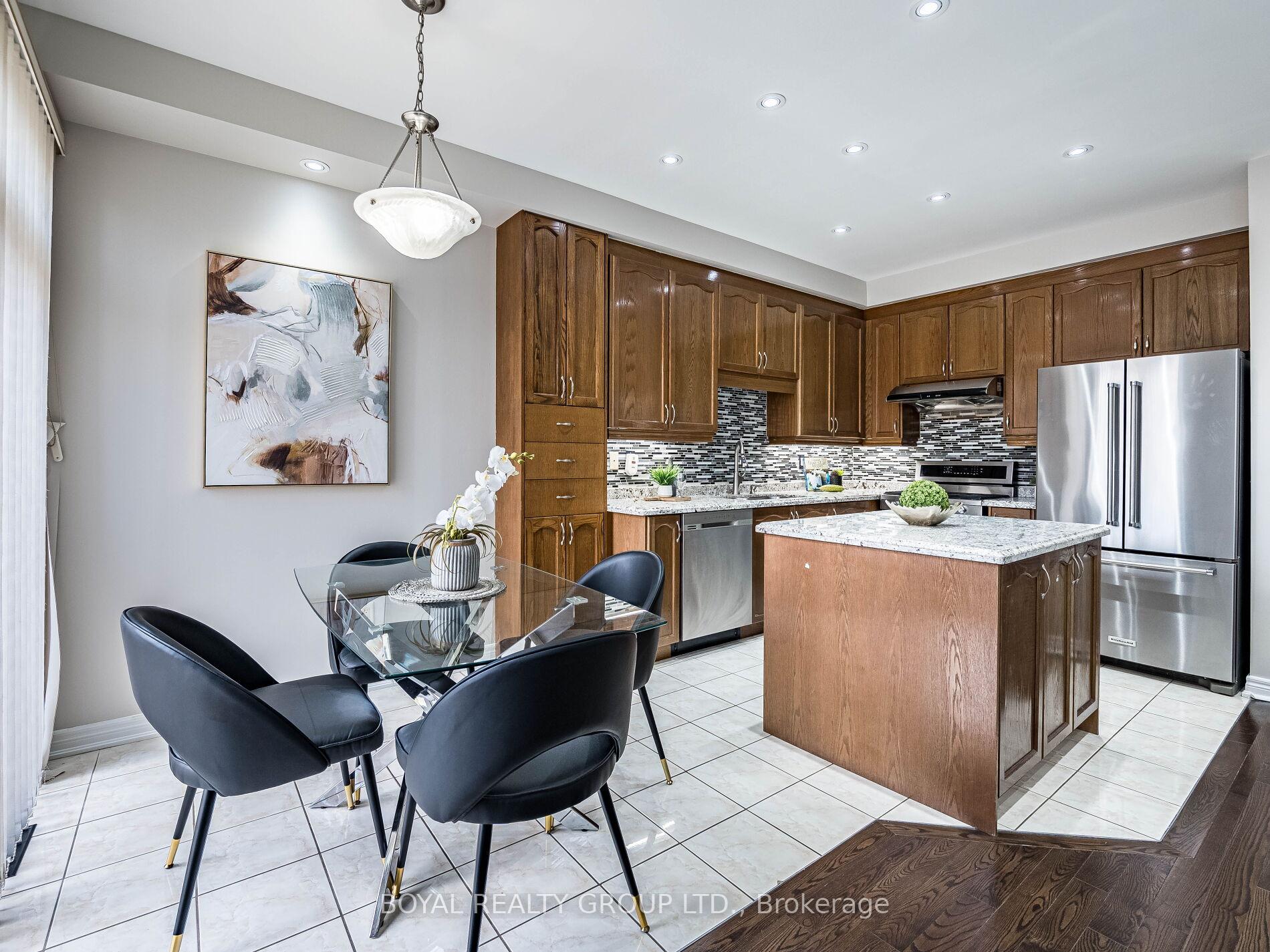 Photo 12 of 128 Rocky Point Crescent, Brampton, Madoc — HOMEH