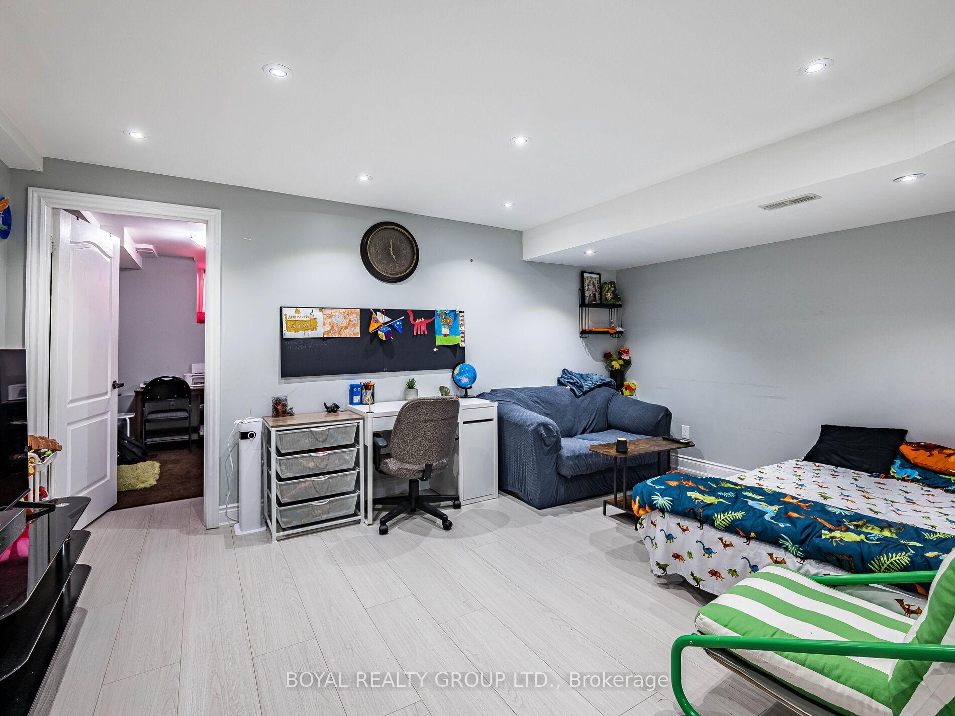 Photo 24 of 128 Rocky Point Crescent, Brampton, Madoc — HOMEH
