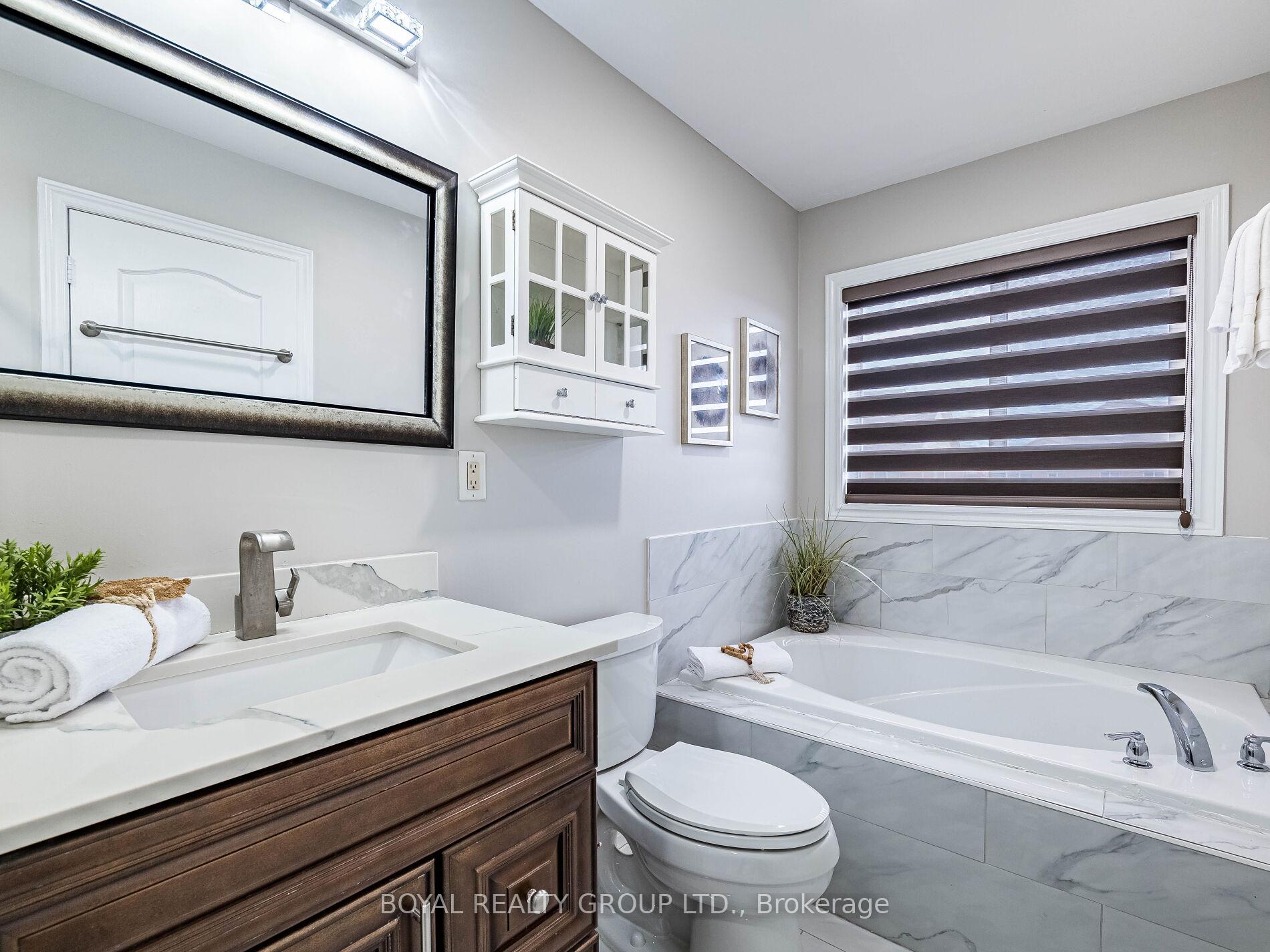 Photo 25 of 128 Rocky Point Crescent, Brampton, Madoc — HOMEH
