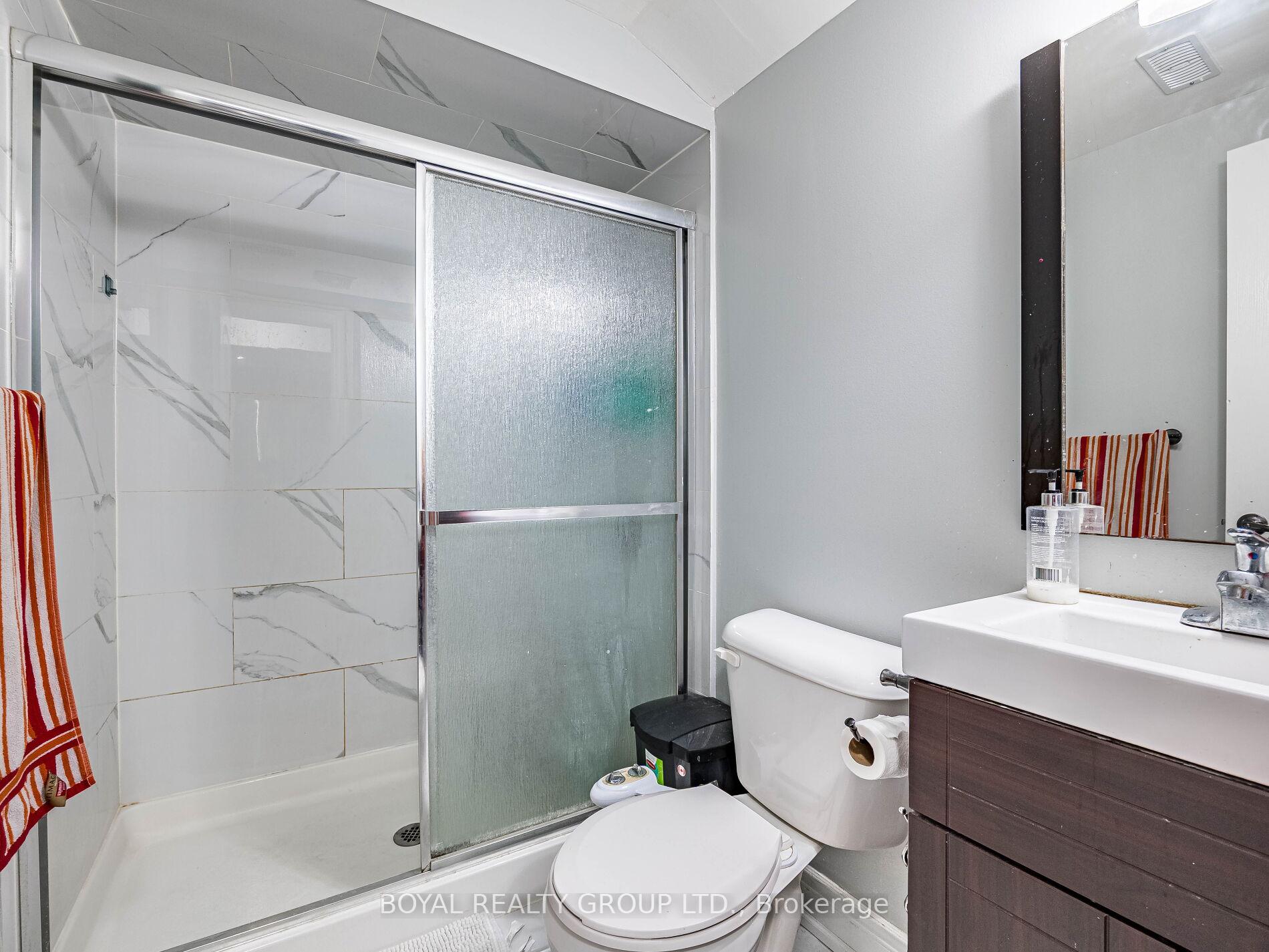 Photo 33 of 128 Rocky Point Crescent, Brampton, Madoc — HOMEH