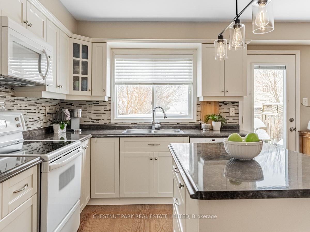Photo 10 of 5195 Thornburn Drive, Burlington, Uptown — HOMEH