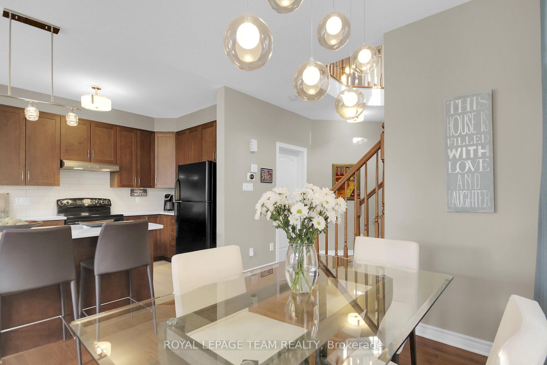 Photo 12 of 209 Harthill Way, Ottawa, Barrhaven - Heritage Park — HOMEH