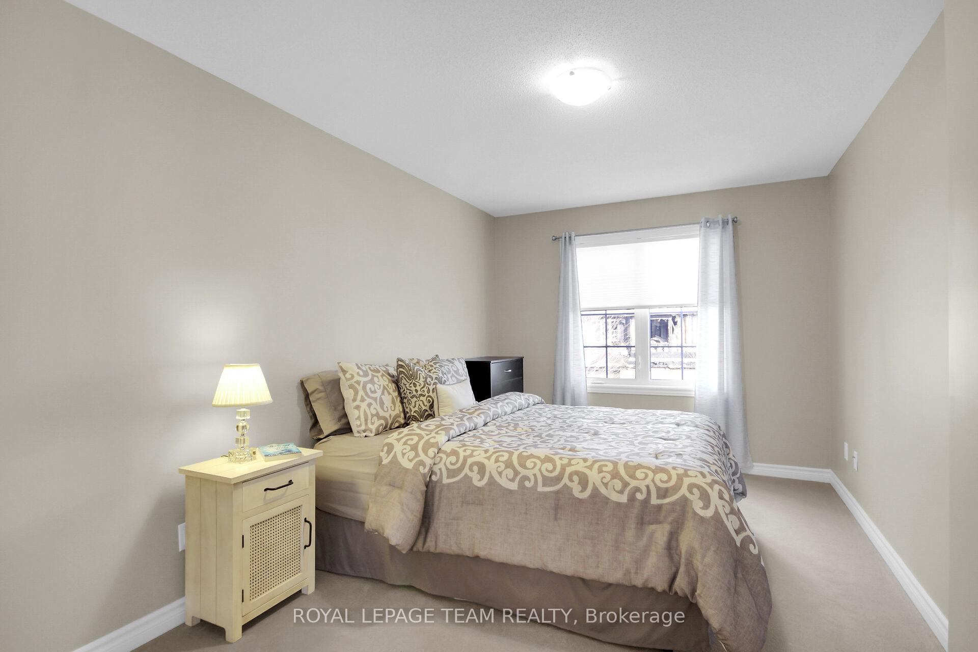 Photo 24 of 209 Harthill Way, Ottawa, Barrhaven - Heritage Park — HOMEH