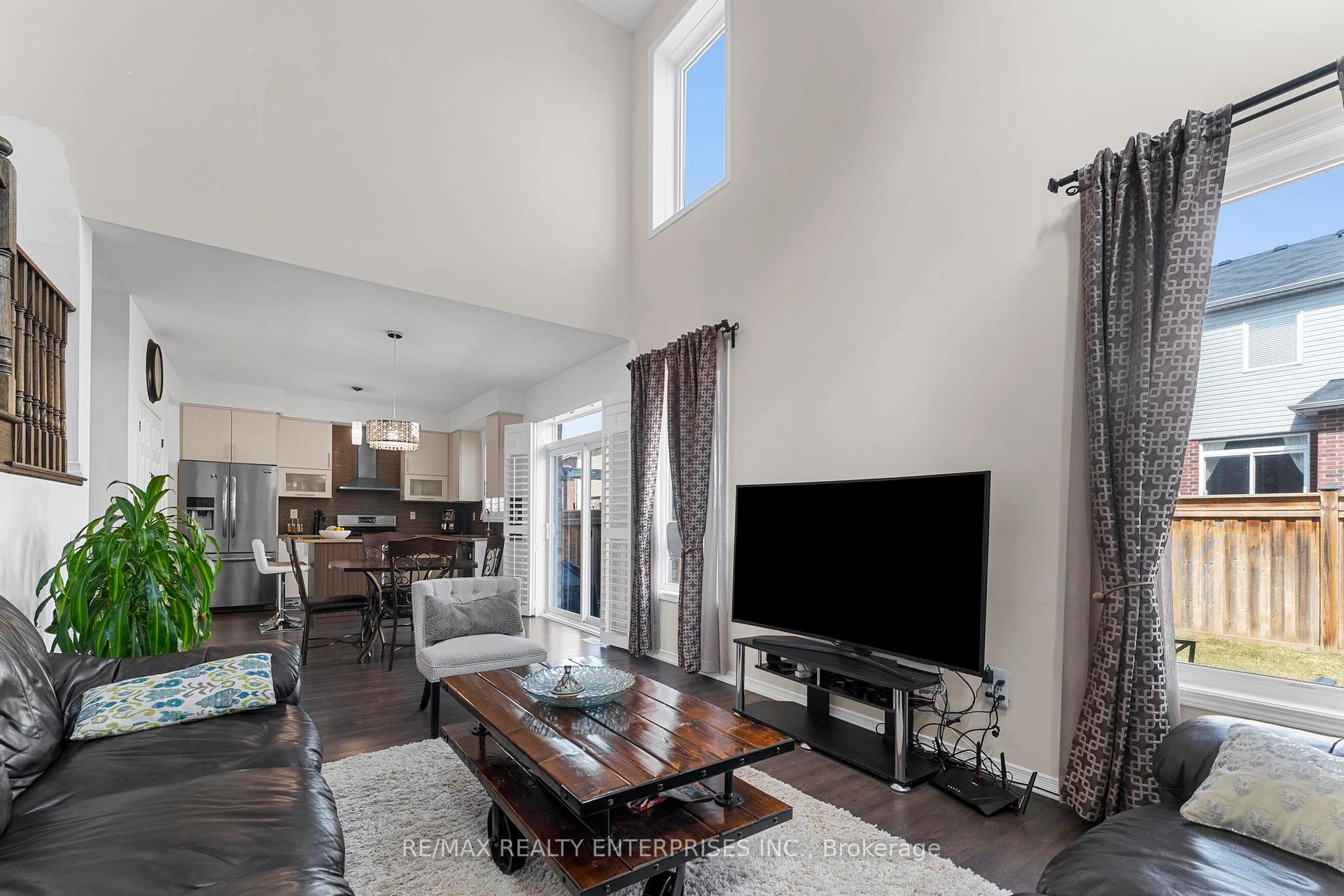 Photo 2 of 358 Windwood Drive, Hamilton, Binbrook — HOMEH