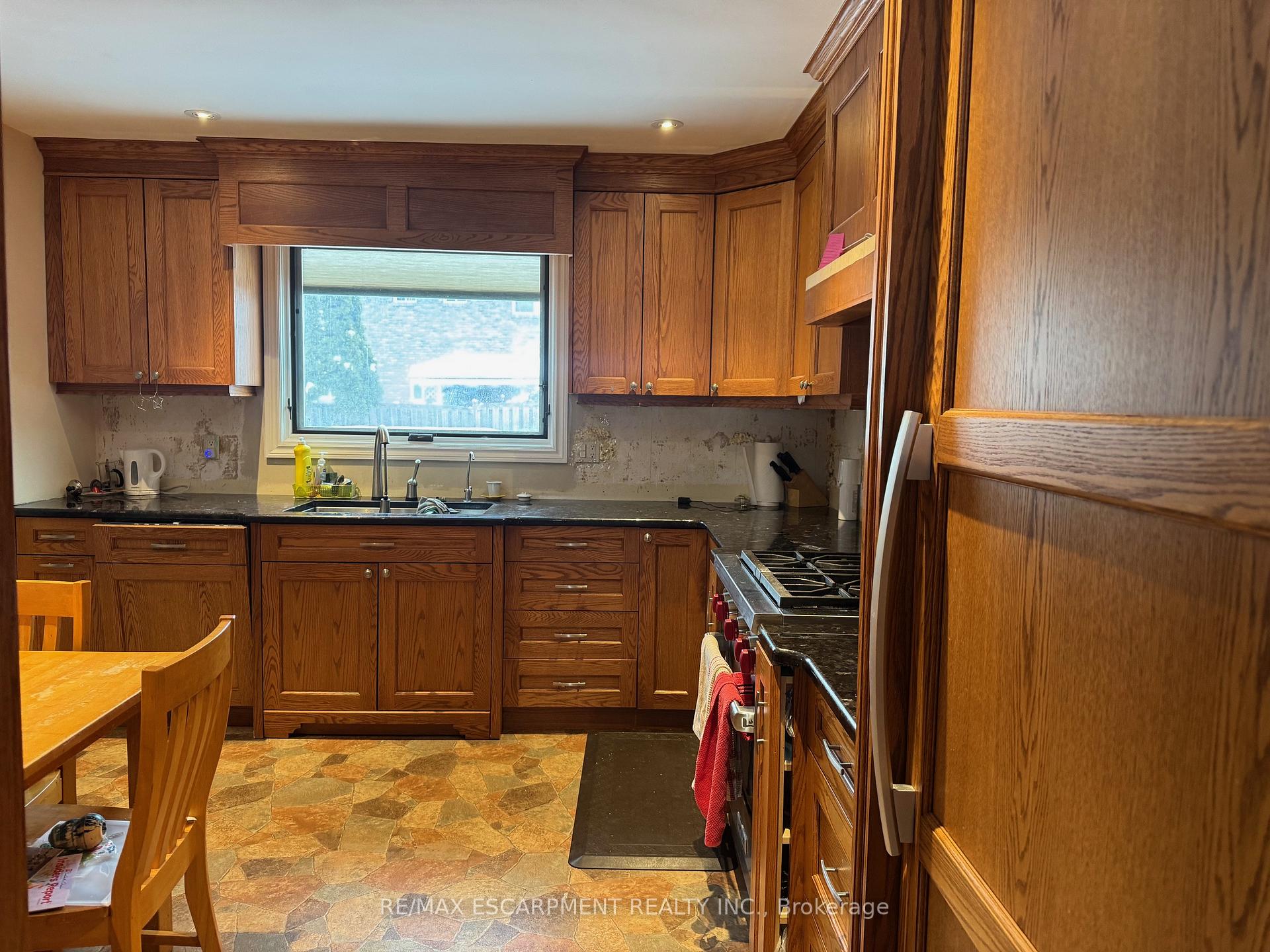 Photo 4 of 313 Appleby Line, Burlington, Appleby — HOMEH