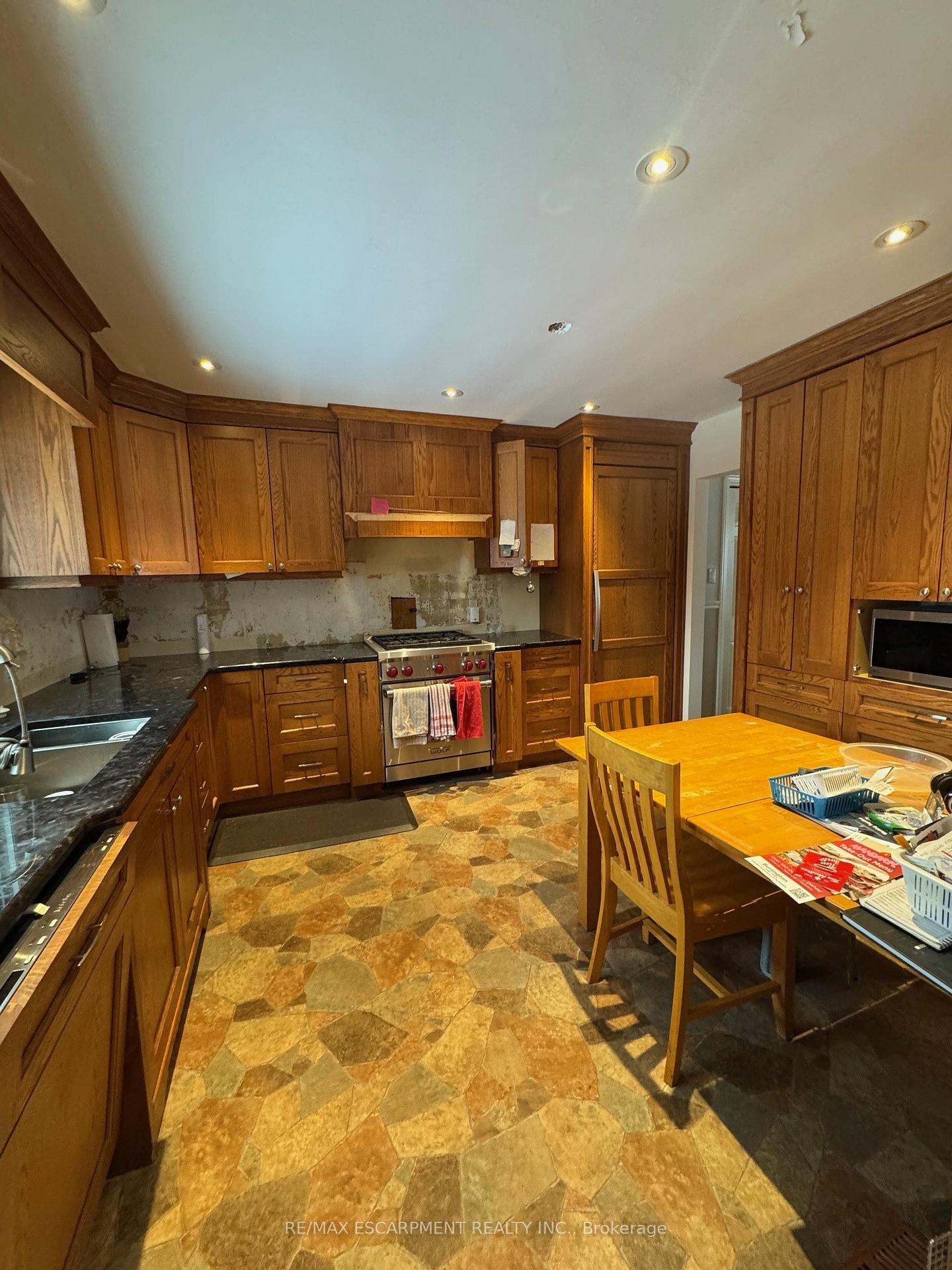 Photo 6 of 313 Appleby Line, Burlington, Appleby — HOMEH