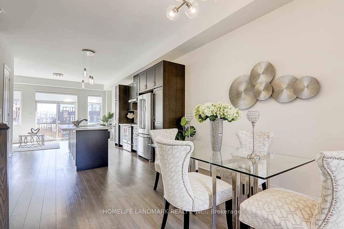 Photo 16 of 115 Arianna Crescent E, Vaughan, Patterson — HOMEH