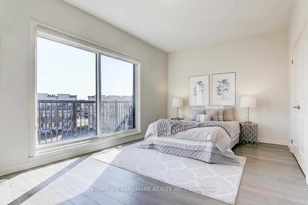Photo 17 of 115 Arianna Crescent E, Vaughan, Patterson — HOMEH