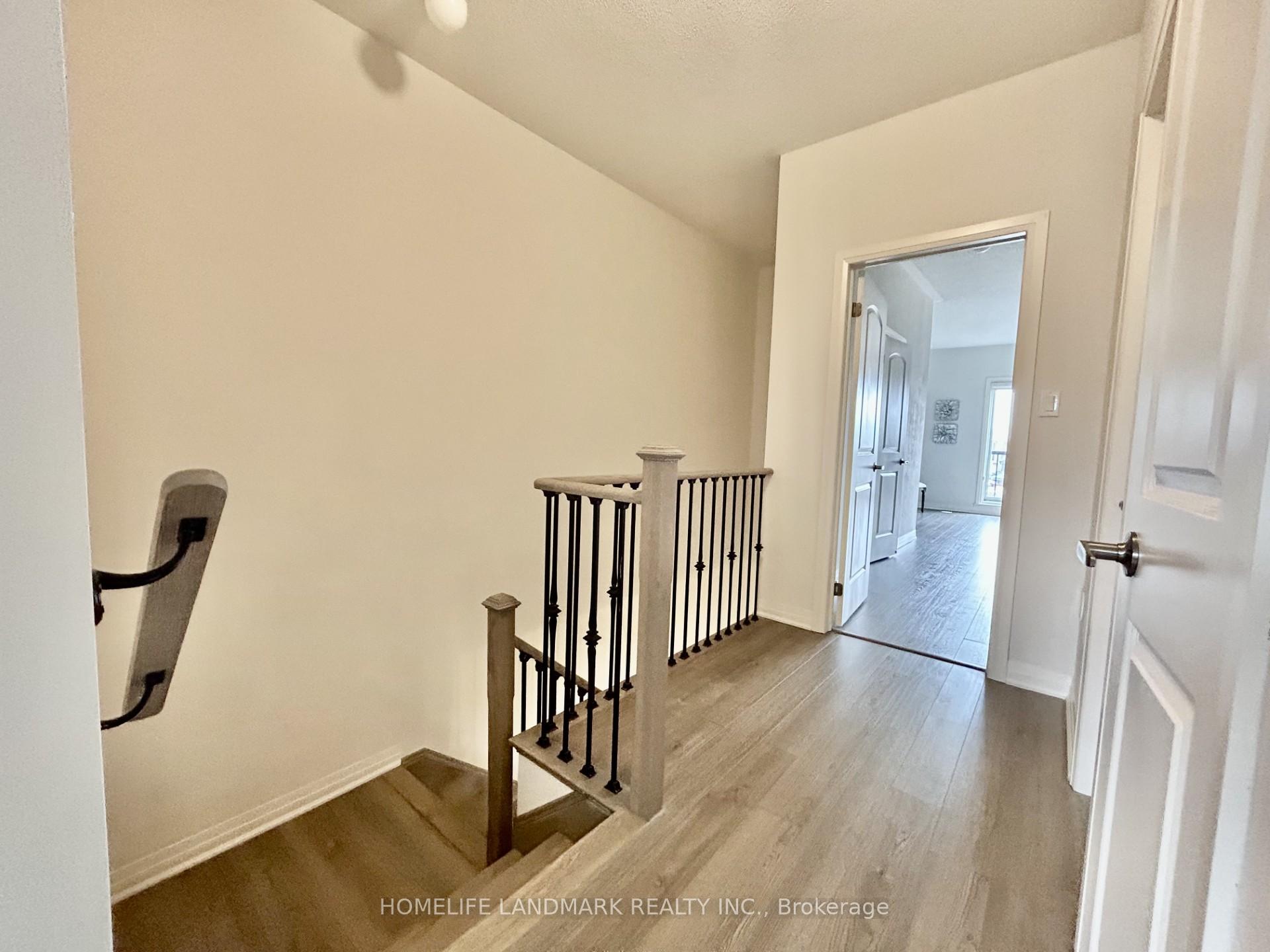 Photo 22 of 115 Arianna Crescent E, Vaughan, Patterson — HOMEH