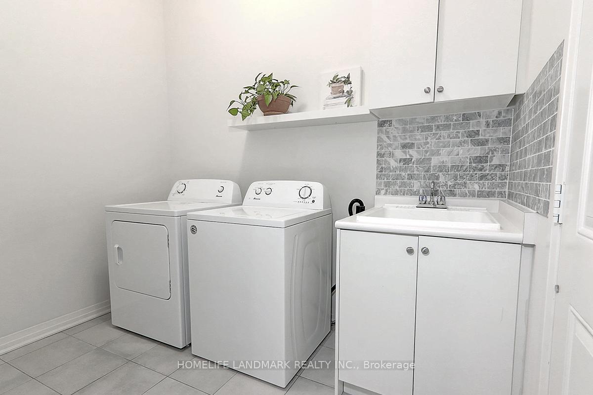 Photo 31 of 115 Arianna Crescent E, Vaughan, Patterson — HOMEH