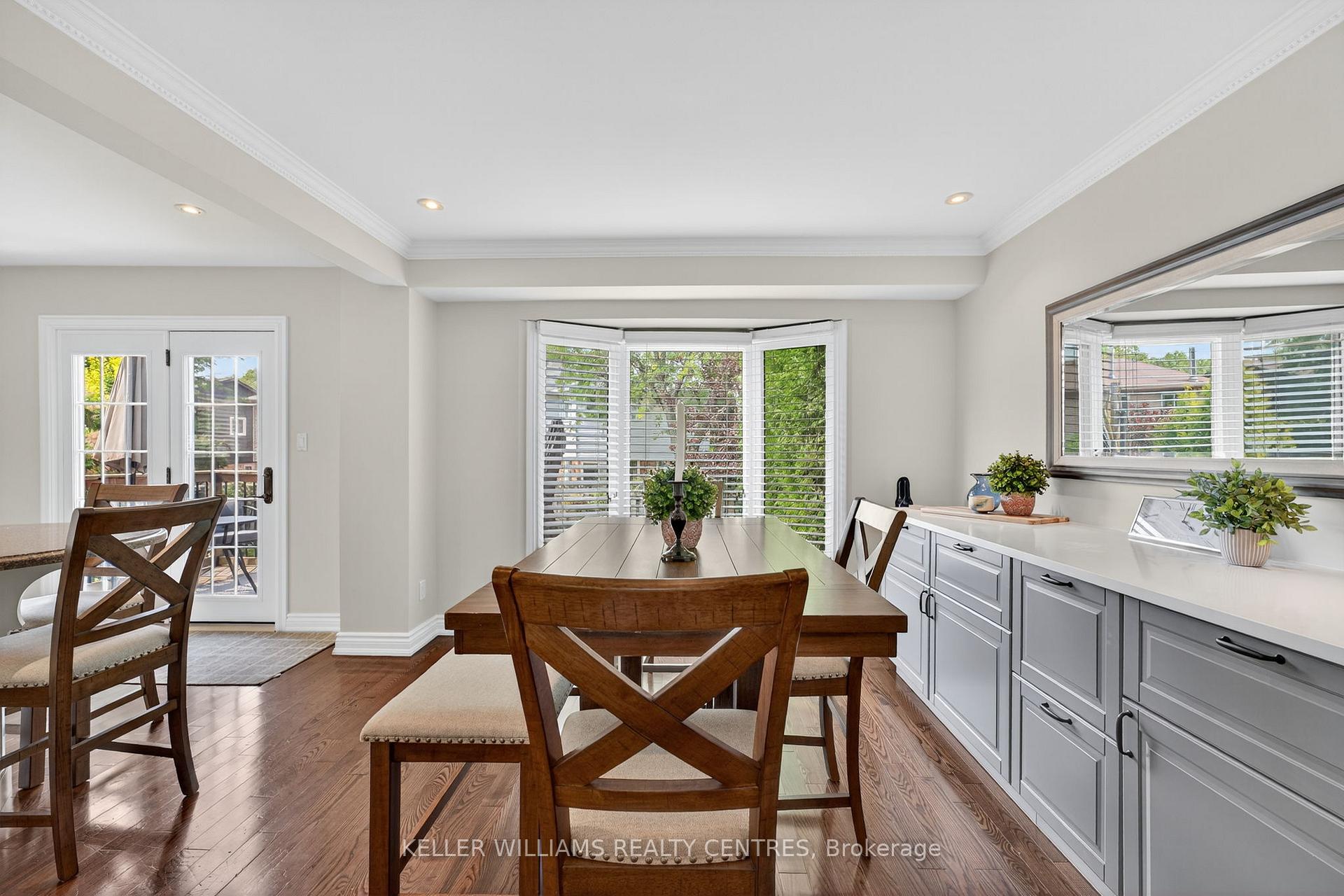 Photo 15 of 42 Buchanan Crescent, Aurora, Aurora Village — HOMEH