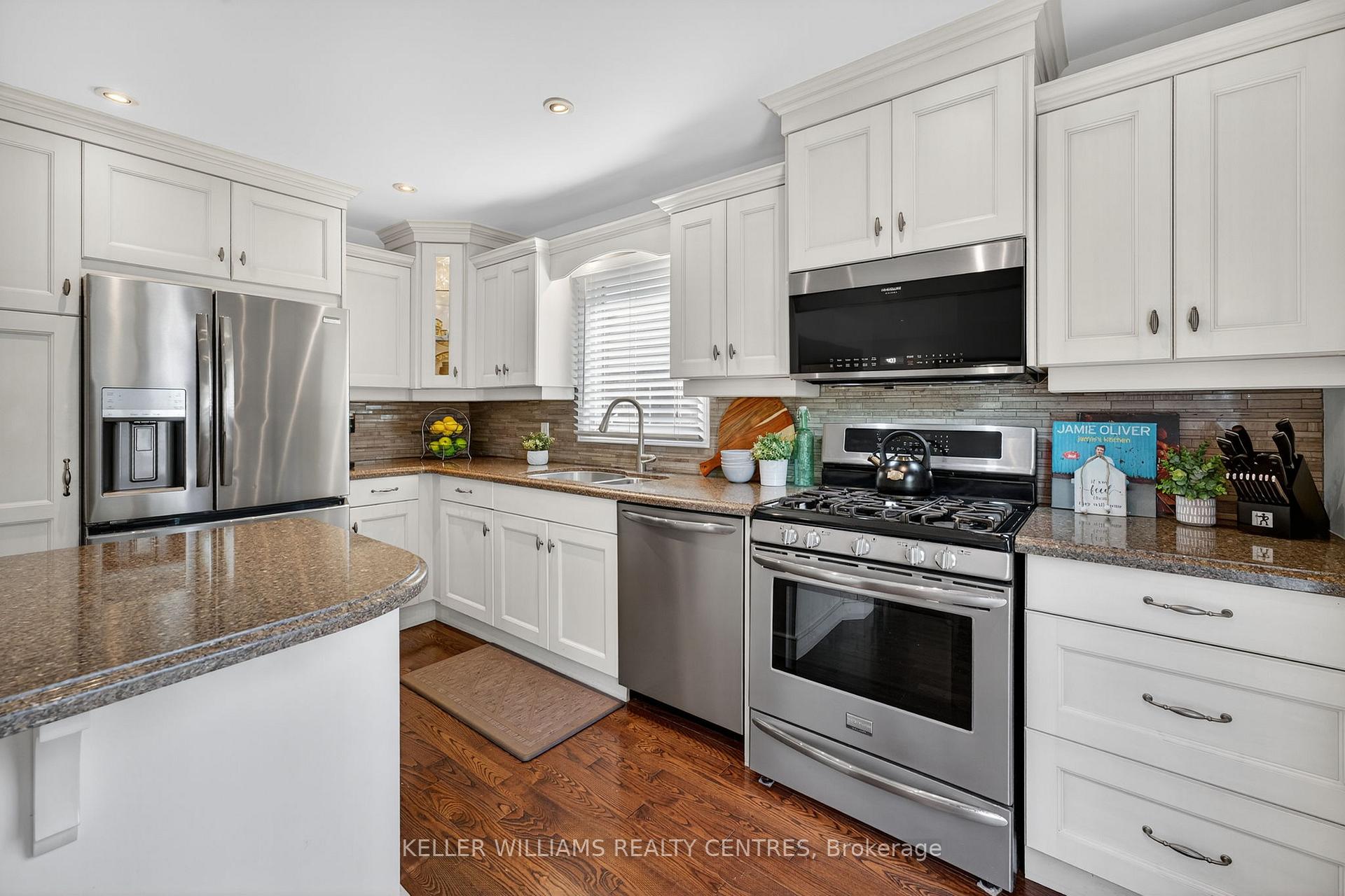 Photo 21 of 42 Buchanan Crescent, Aurora, Aurora Village — HOMEH