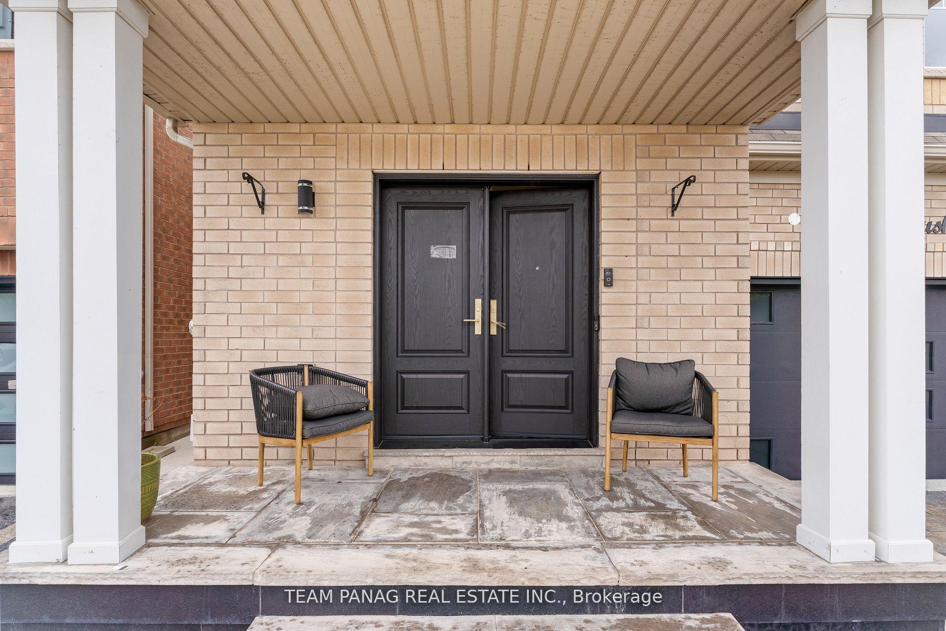 Photo 5 of 15 Brownbush Way, Brampton, Sandringham-Wellington — HOMEH