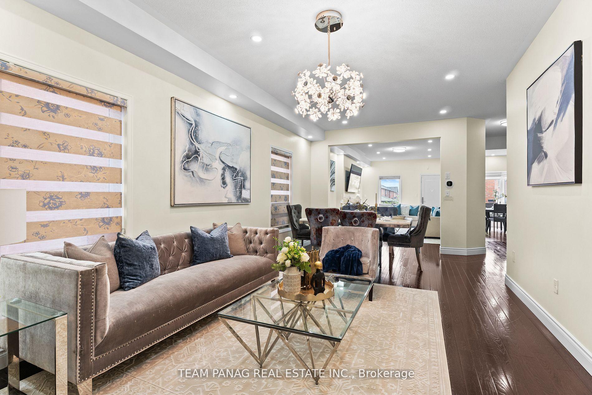 Photo 3 of 15 Brownbush Way, Brampton, Sandringham-Wellington — HOMEH