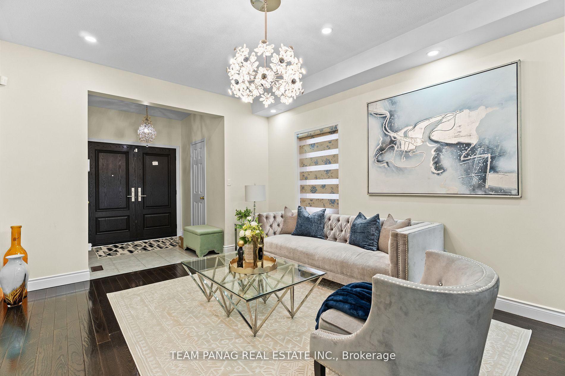 Photo 4 of 15 Brownbush Way, Brampton, Sandringham-Wellington — HOMEH
