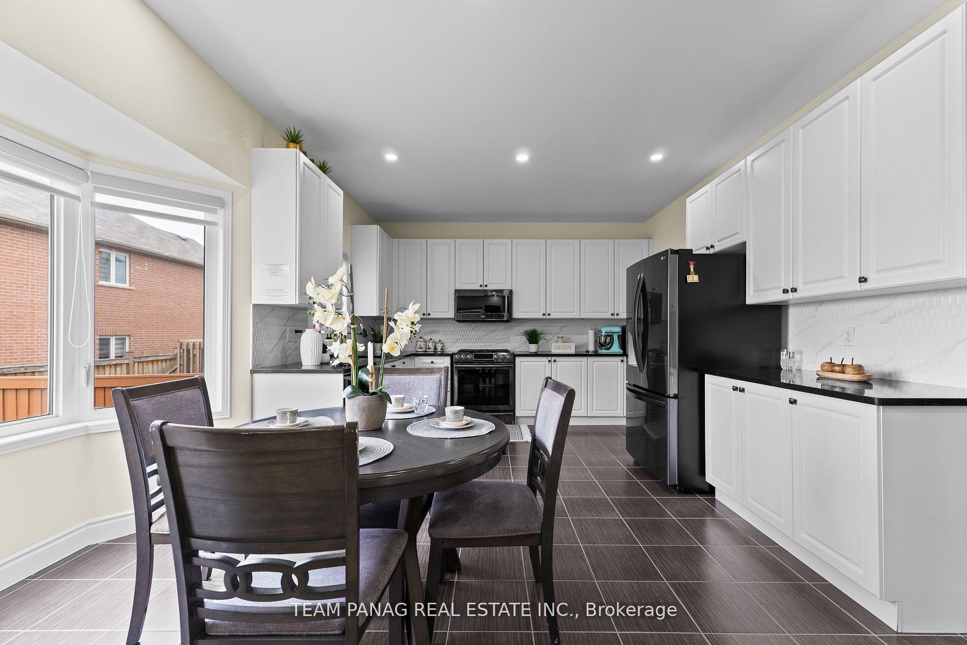 Photo 19 of 15 Brownbush Way, Brampton, Sandringham-Wellington — HOMEH