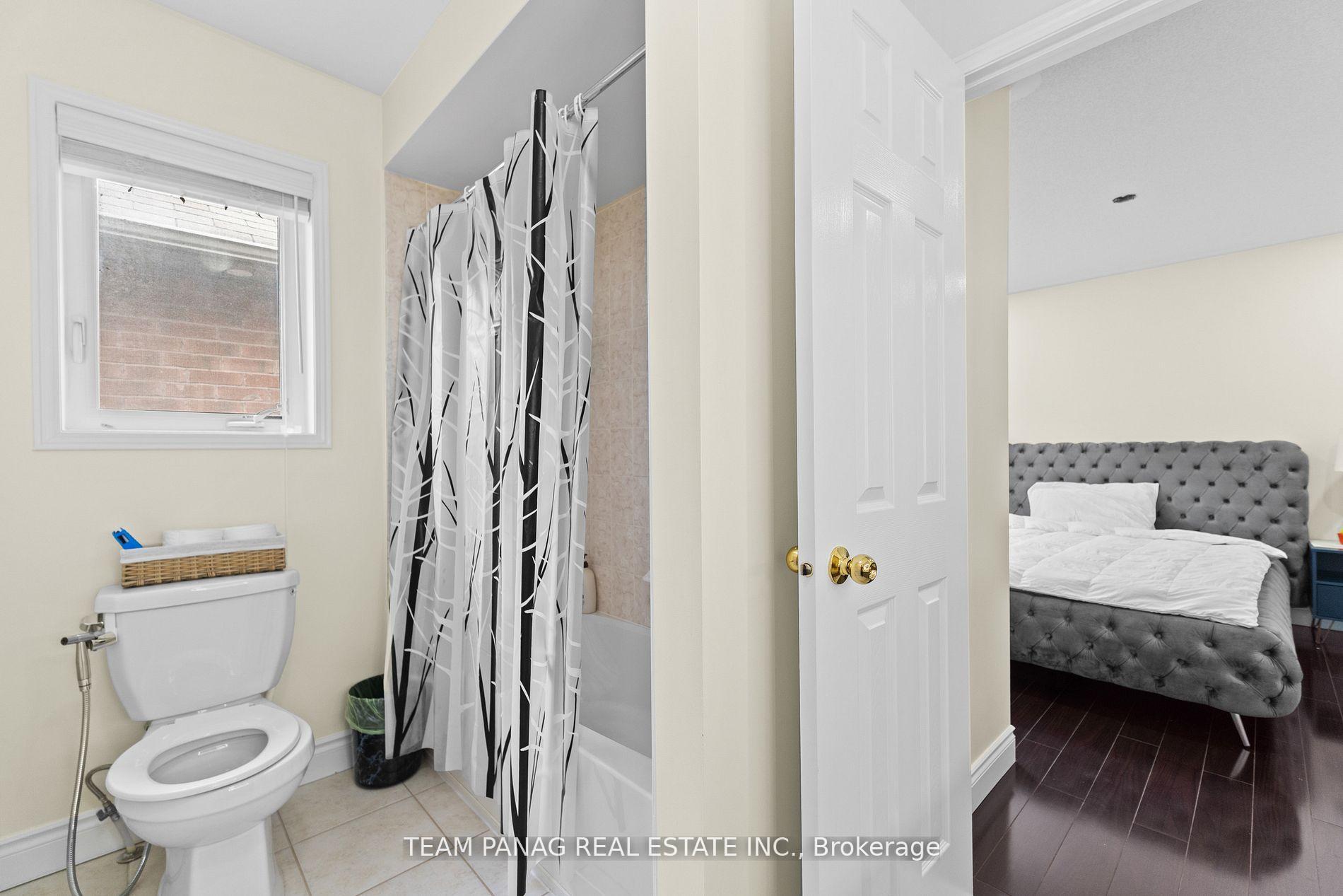 Photo 23 of 15 Brownbush Way, Brampton, Sandringham-Wellington — HOMEH