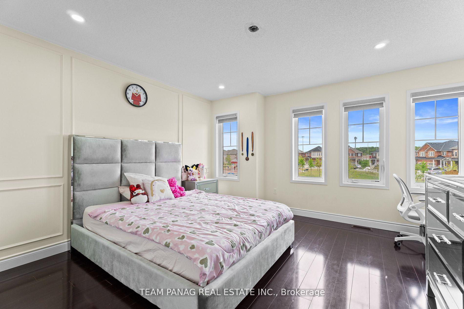Photo 29 of 15 Brownbush Way, Brampton, Sandringham-Wellington — HOMEH