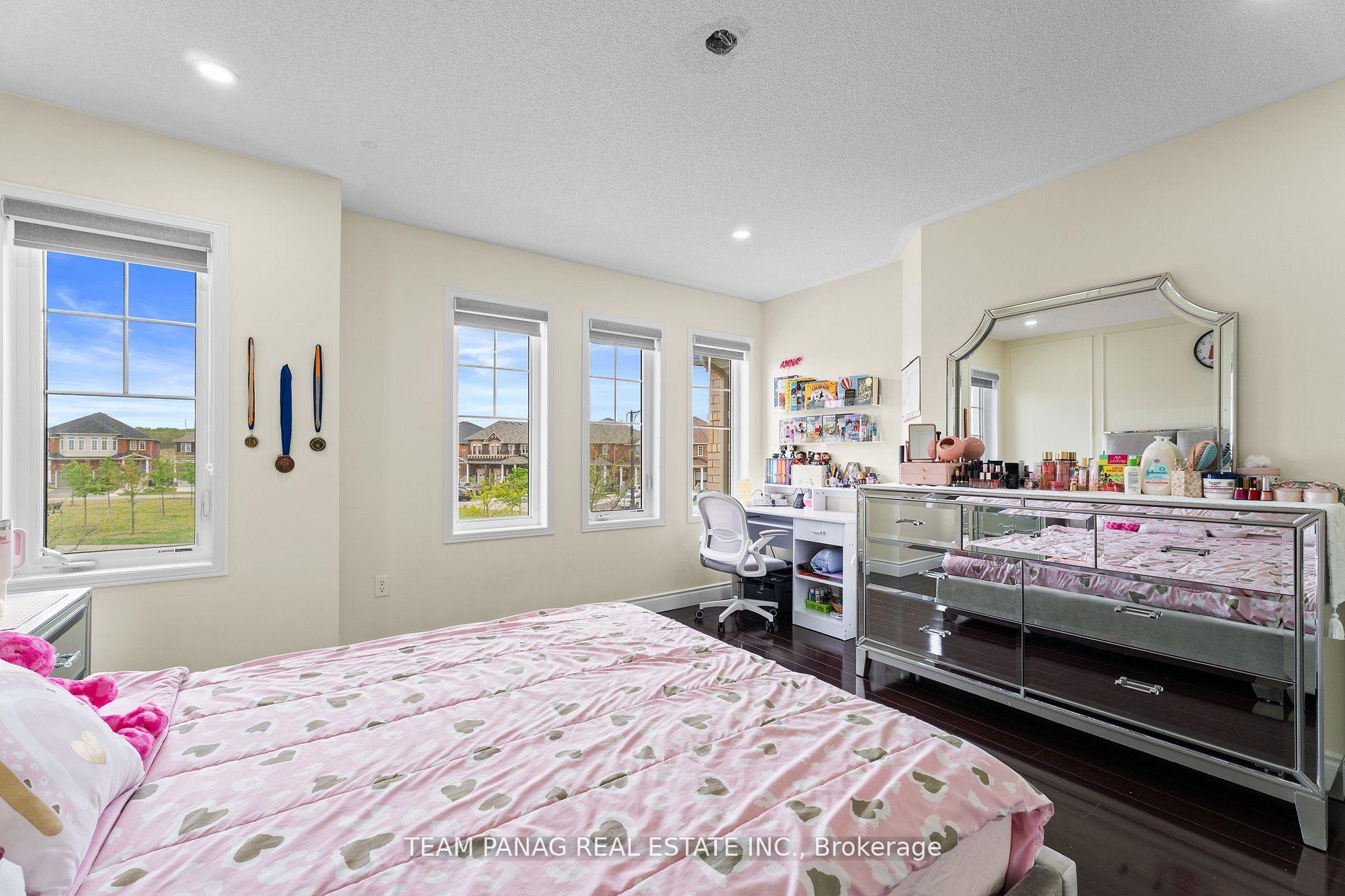 Photo 30 of 15 Brownbush Way, Brampton, Sandringham-Wellington — HOMEH