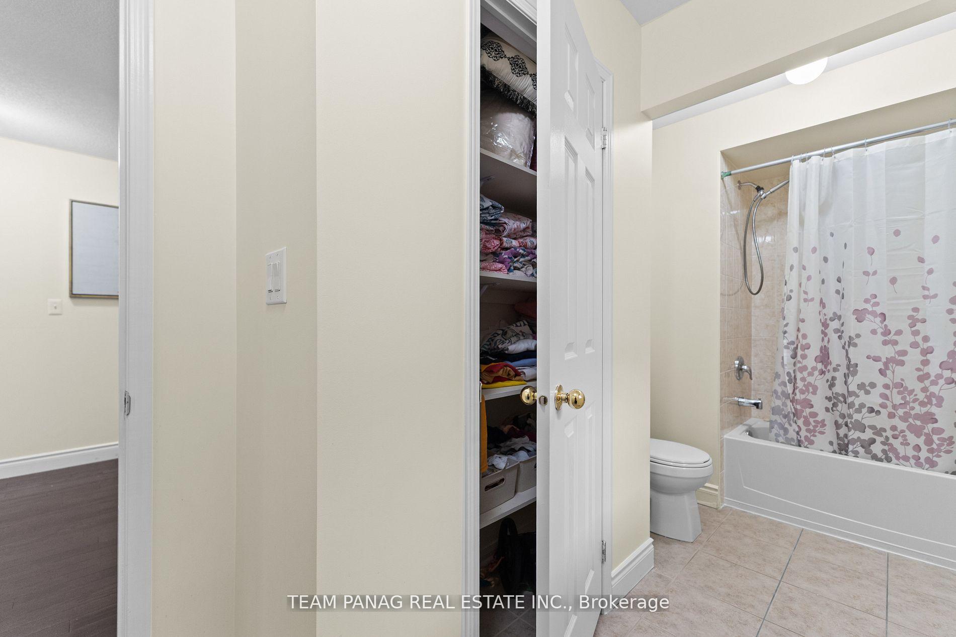 Photo 32 of 15 Brownbush Way, Brampton, Sandringham-Wellington — HOMEH