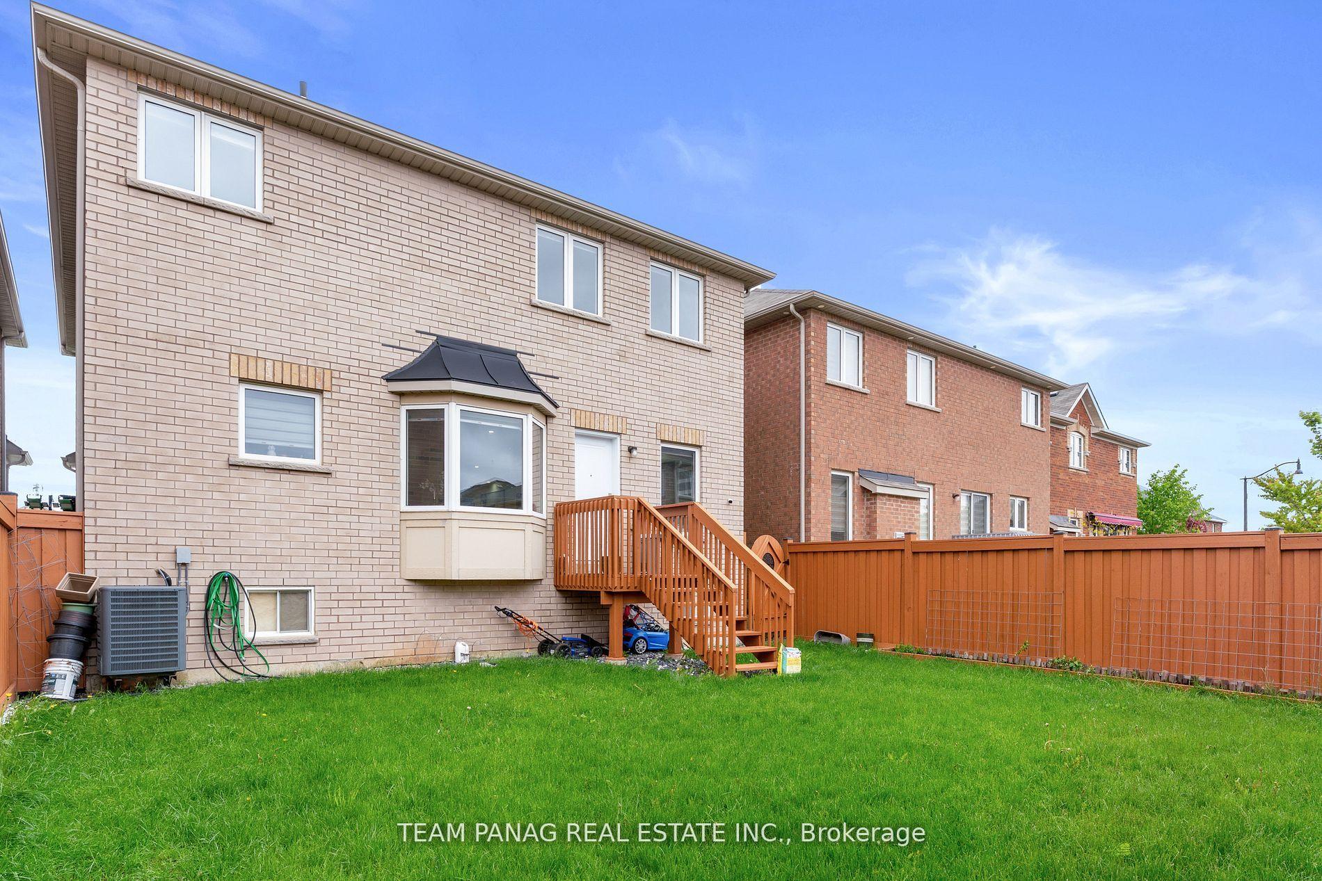 Photo 44 of 15 Brownbush Way, Brampton, Sandringham-Wellington — HOMEH