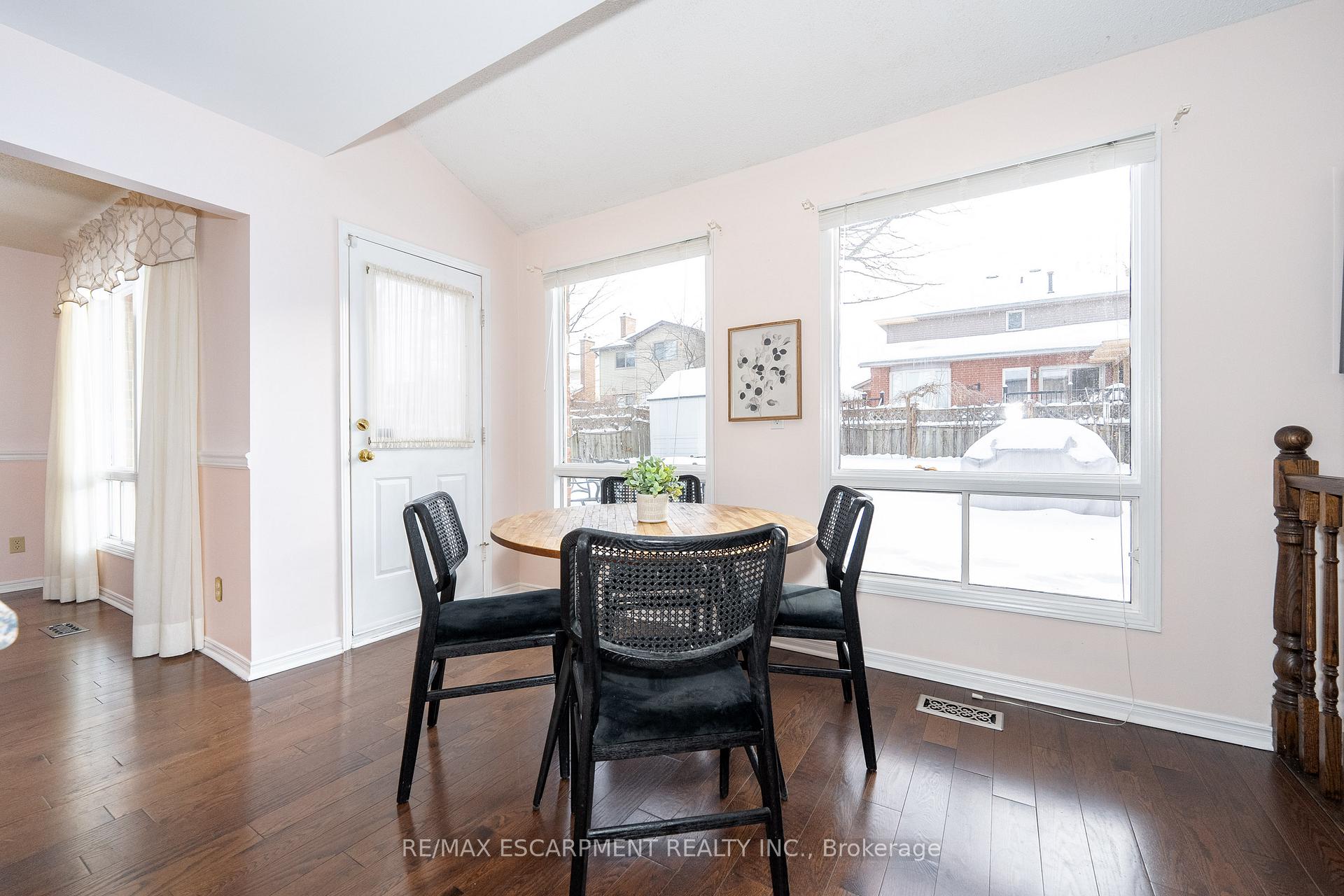 Photo 15 of 2068 Headon Road, Burlington, Headon — HOMEH