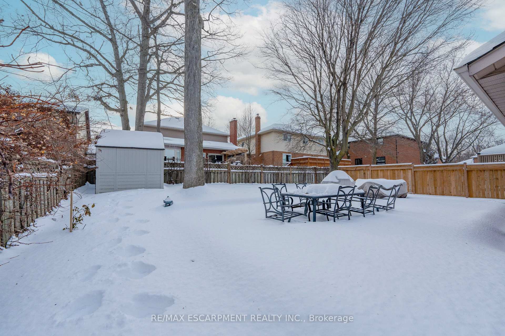Photo 43 of 2068 Headon Road, Burlington, Headon — HOMEH