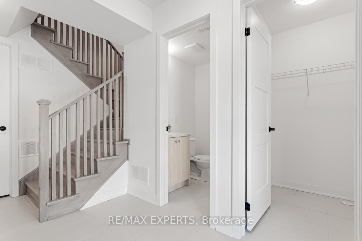 Photo 4 of 26 Silo Mews, Barrie, Rural Barrie Southeast — HOMEH