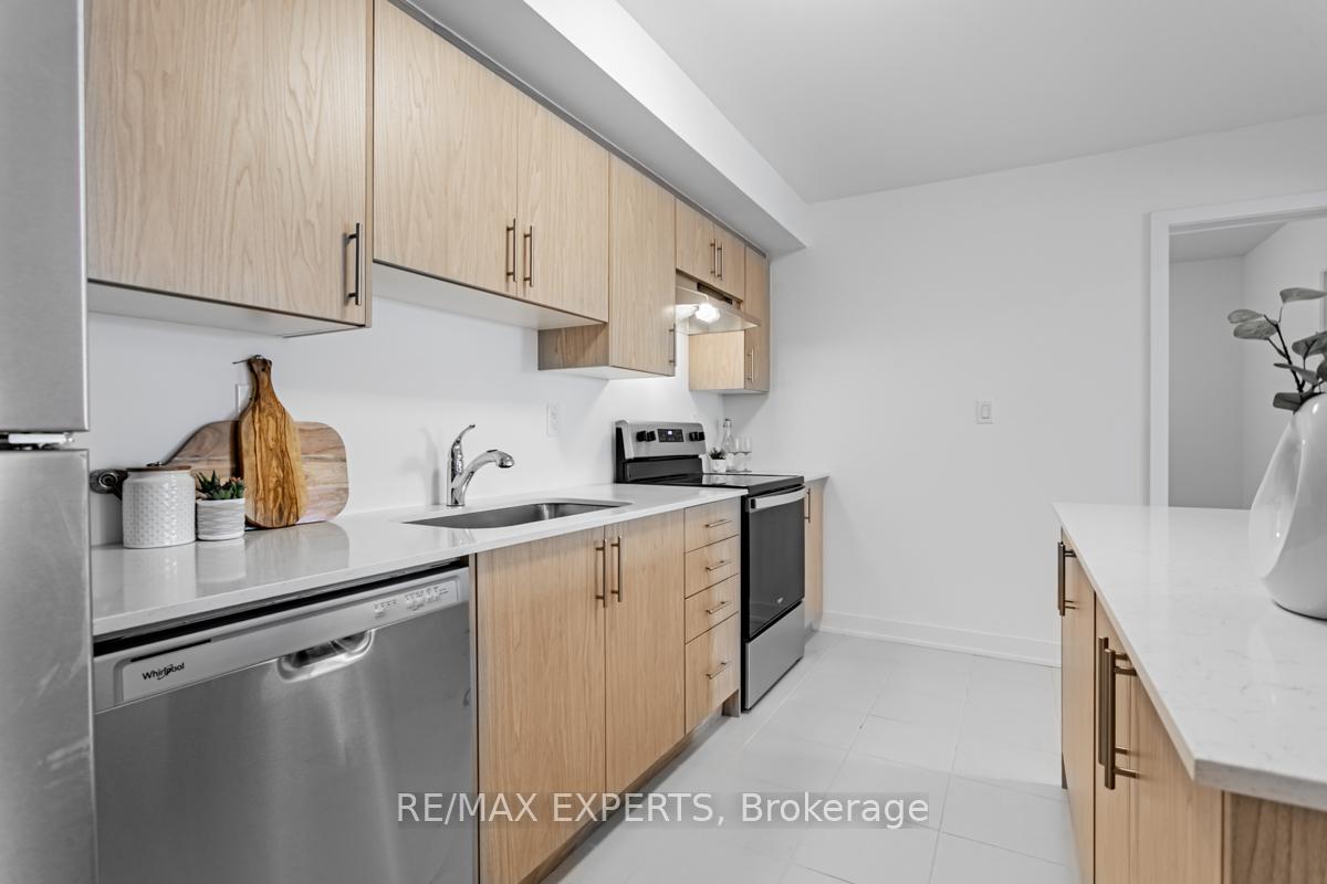 Photo 15 of 26 Silo Mews, Barrie, Rural Barrie Southeast — HOMEH
