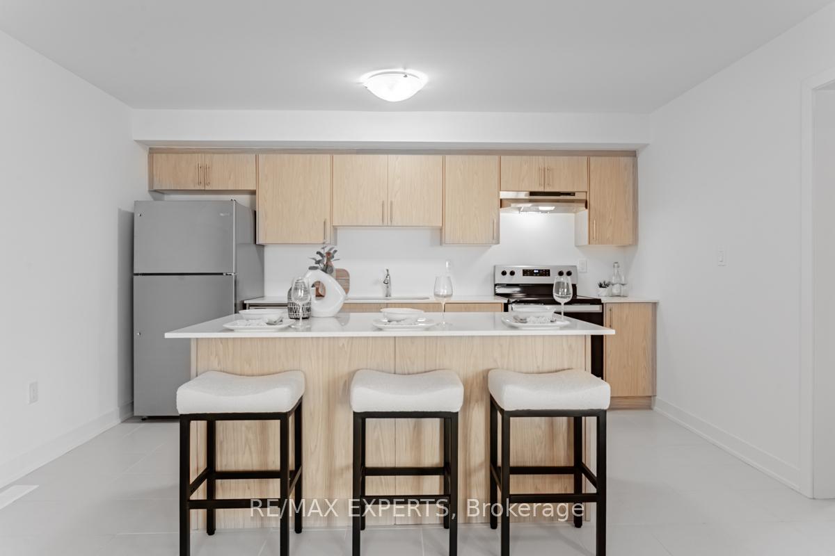 Photo 17 of 26 Silo Mews, Barrie, Rural Barrie Southeast — HOMEH