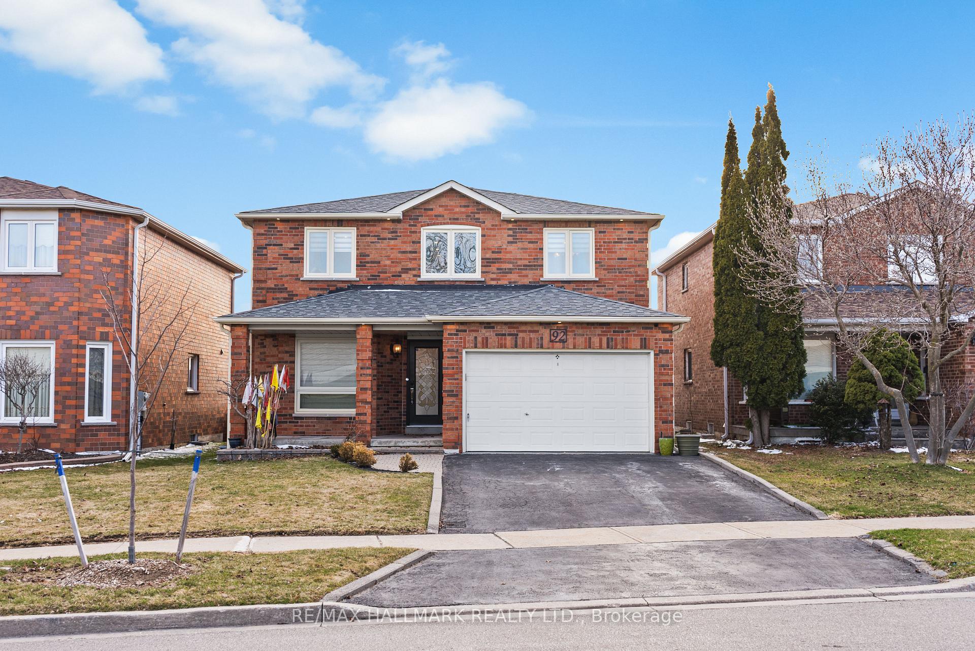 Photo 4 of 92 Marlott Road, Vaughan, Maple — HOMEH