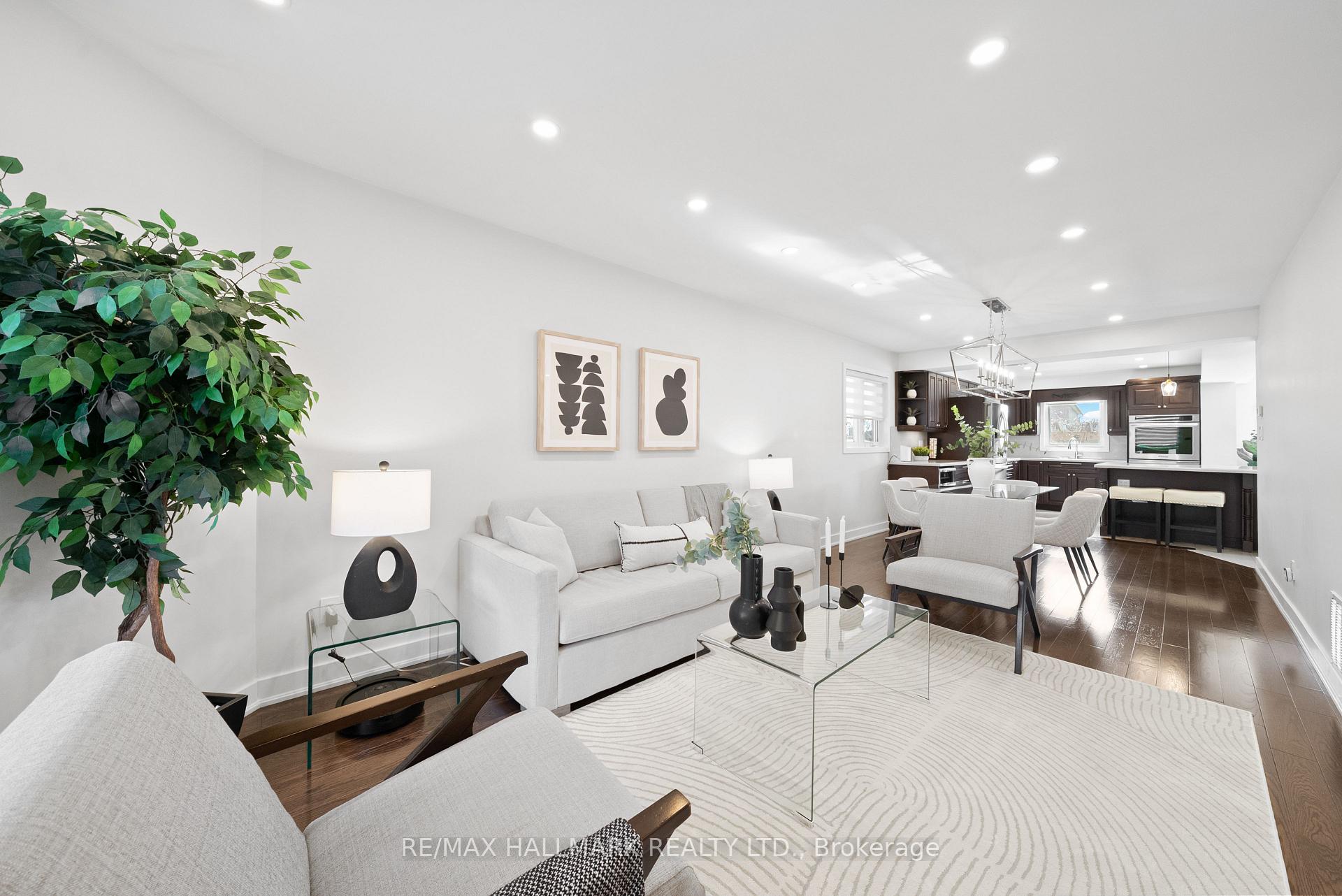 Photo 7 of 92 Marlott Road, Vaughan, Maple — HOMEH