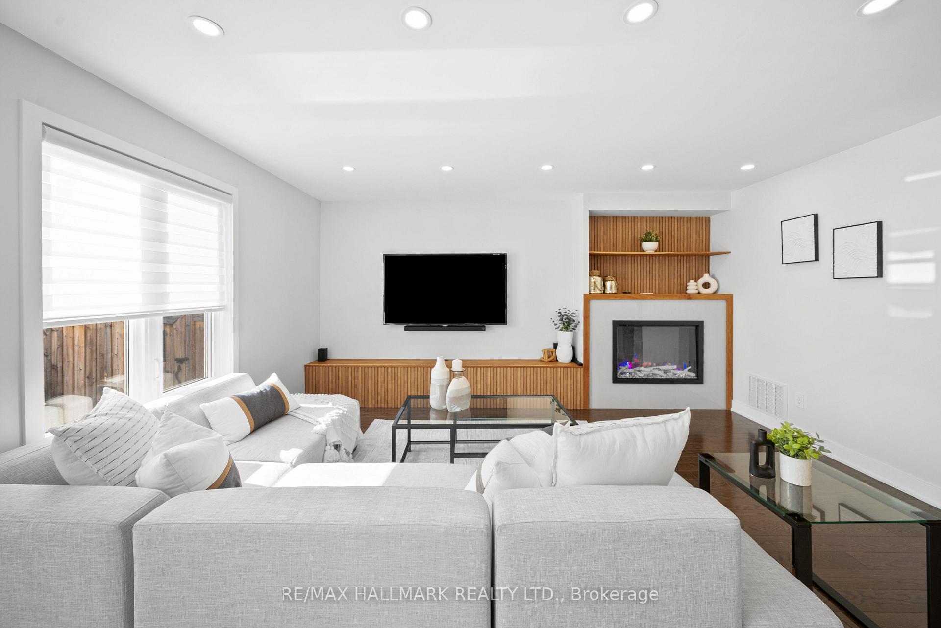 Photo 12 of 92 Marlott Road, Vaughan, Maple — HOMEH