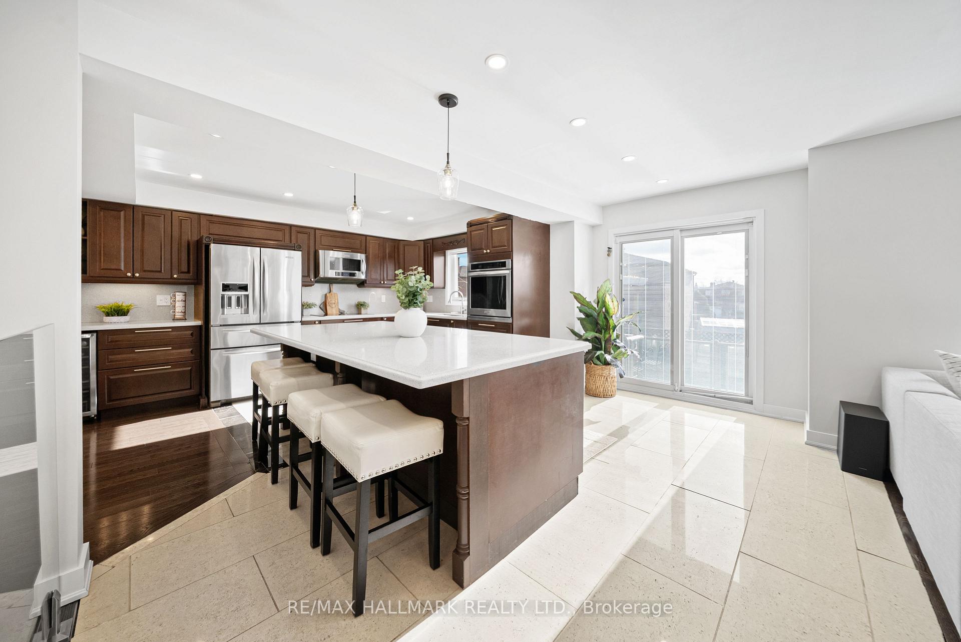 Photo 13 of 92 Marlott Road, Vaughan, Maple — HOMEH
