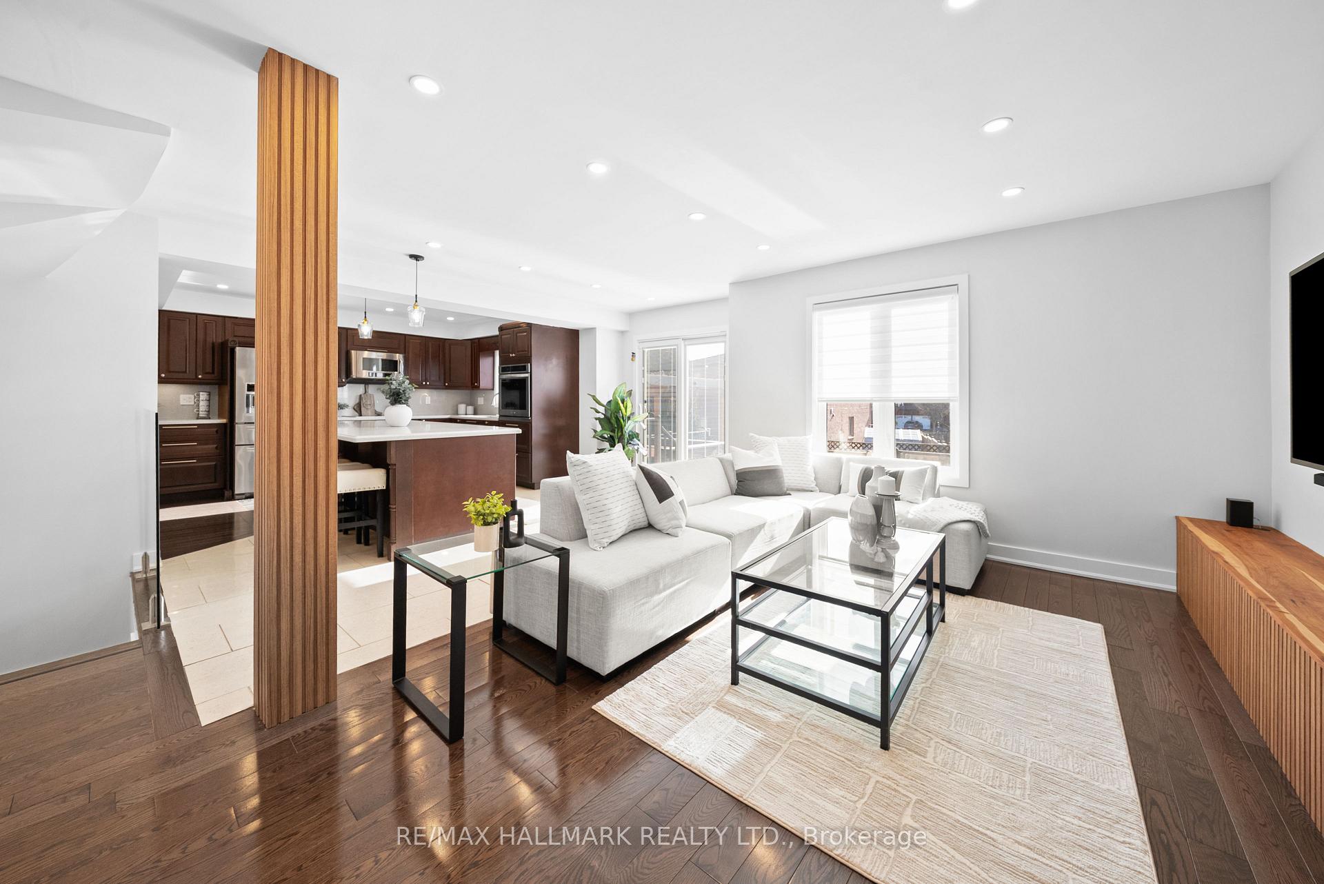 Photo 14 of 92 Marlott Road, Vaughan, Maple — HOMEH