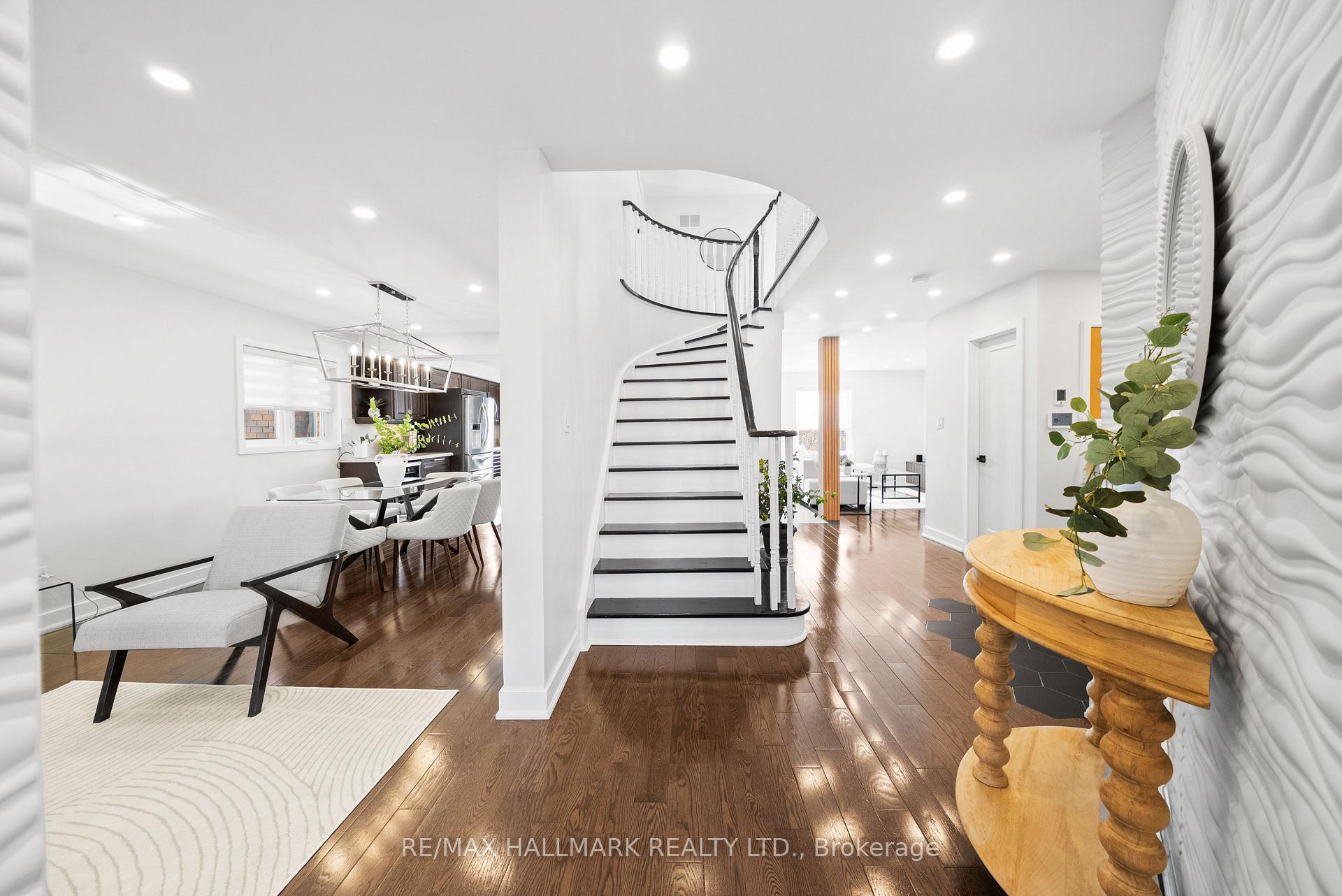 Photo 17 of 92 Marlott Road, Vaughan, Maple — HOMEH