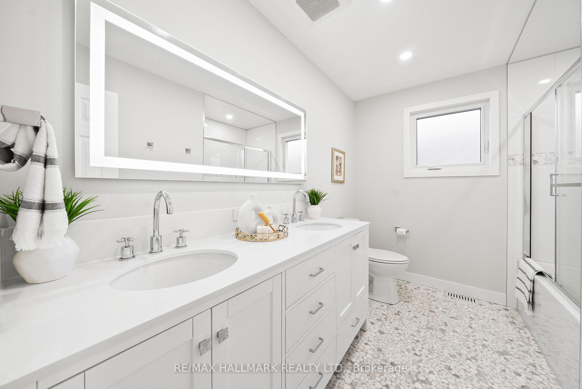 Photo 31 of 92 Marlott Road, Vaughan, Maple — HOMEH