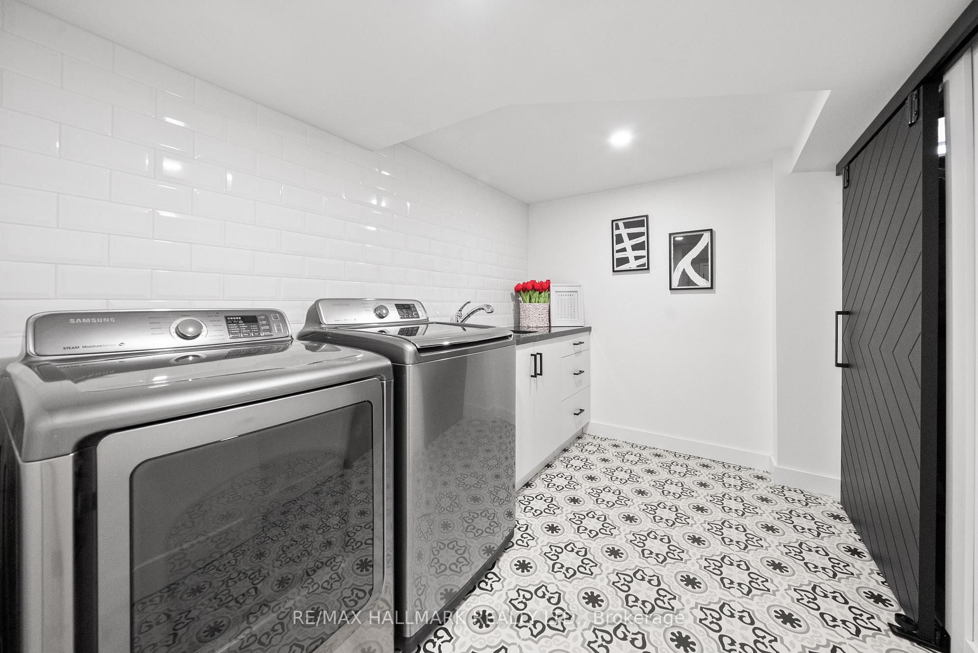 Photo 34 of 92 Marlott Road, Vaughan, Maple — HOMEH