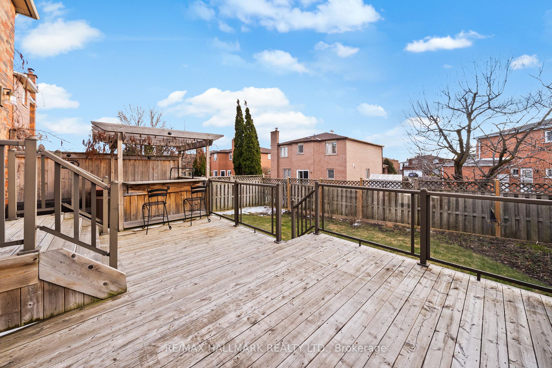 Photo 42 of 92 Marlott Road, Vaughan, Maple — HOMEH