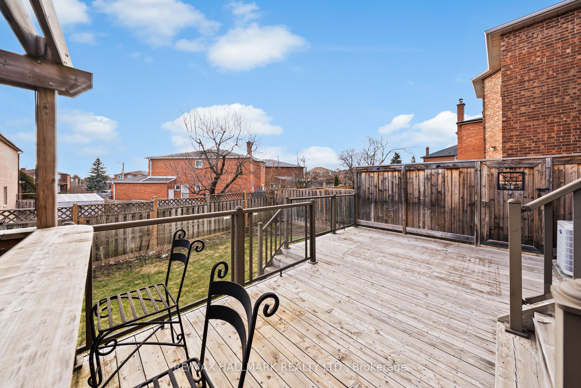 Photo 44 of 92 Marlott Road, Vaughan, Maple — HOMEH