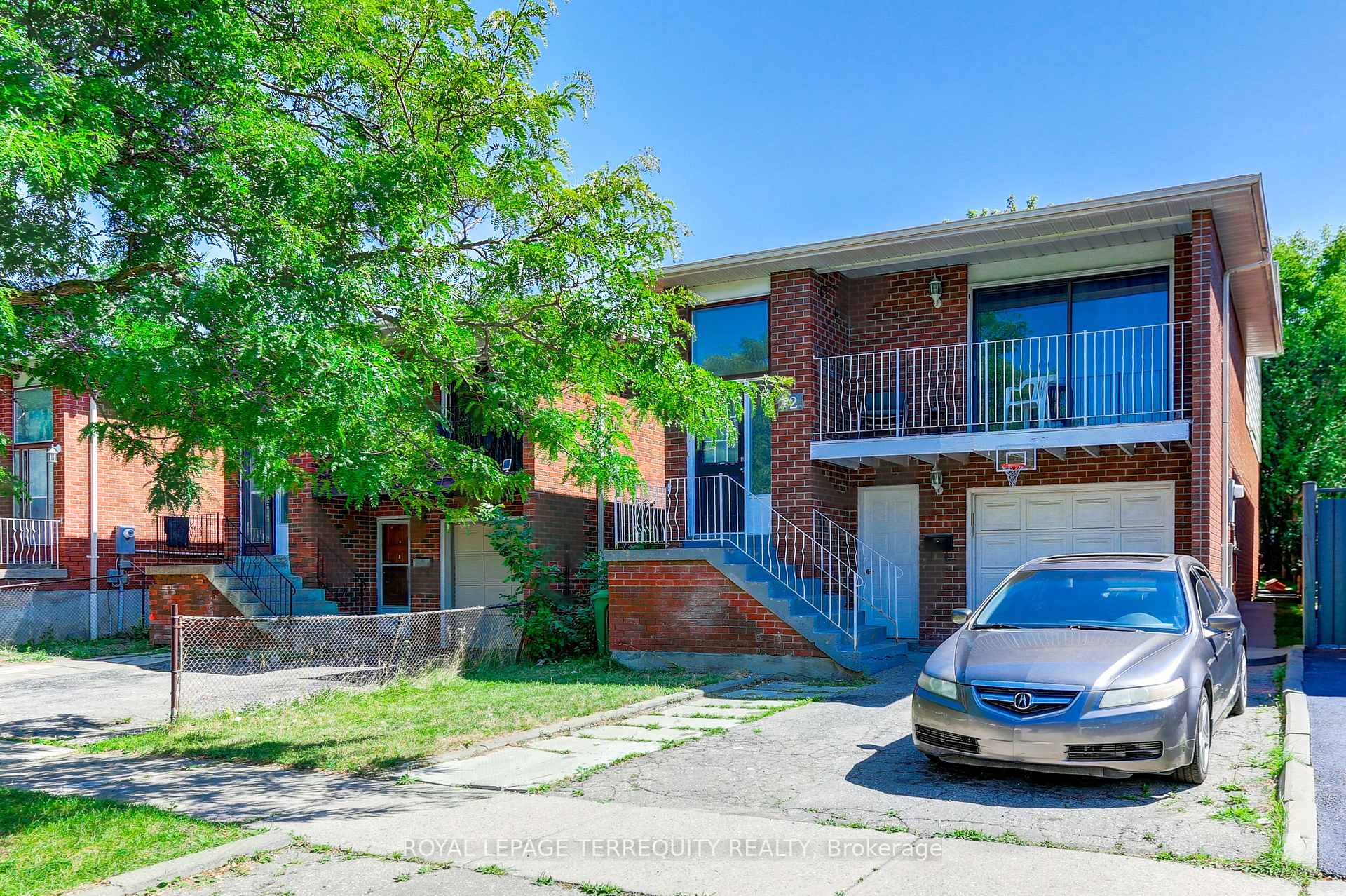 Photo 1 of 12 Martindale Crescent, Brampton, Brampton West — HOMEH