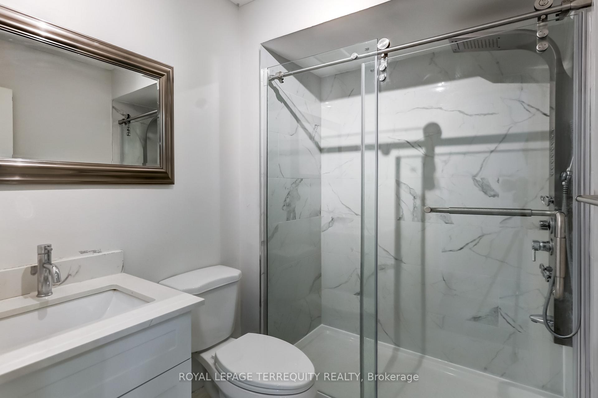 Photo 15 of 12 Martindale Crescent, Brampton, Brampton West — HOMEH